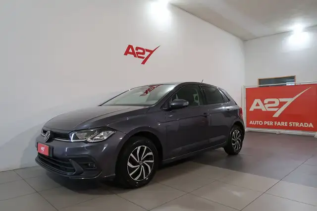Volkswagen Polo view 12