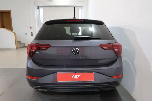 Volkswagen Polo view 8