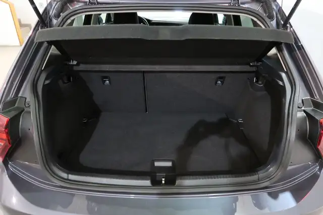 Volkswagen Polo view 10