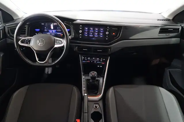 Volkswagen Polo view 5