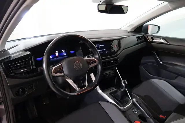 Volkswagen Polo view 2