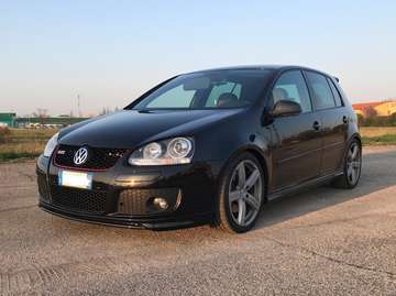 Golf V 2003 5p 2.0 tfsi Pirelli