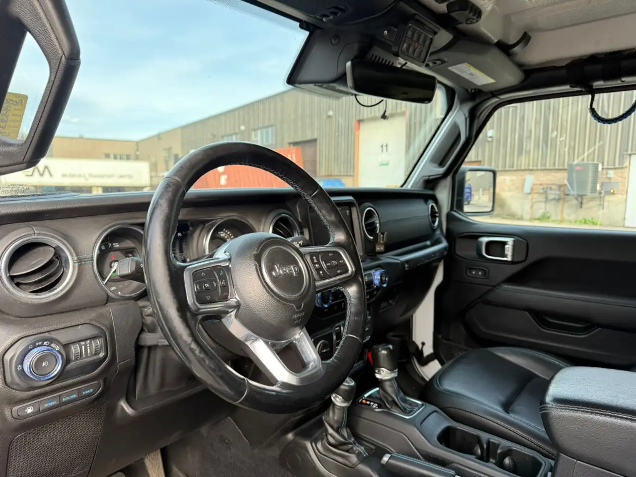 Jeep Wrangler снимка Jeep Wrangler