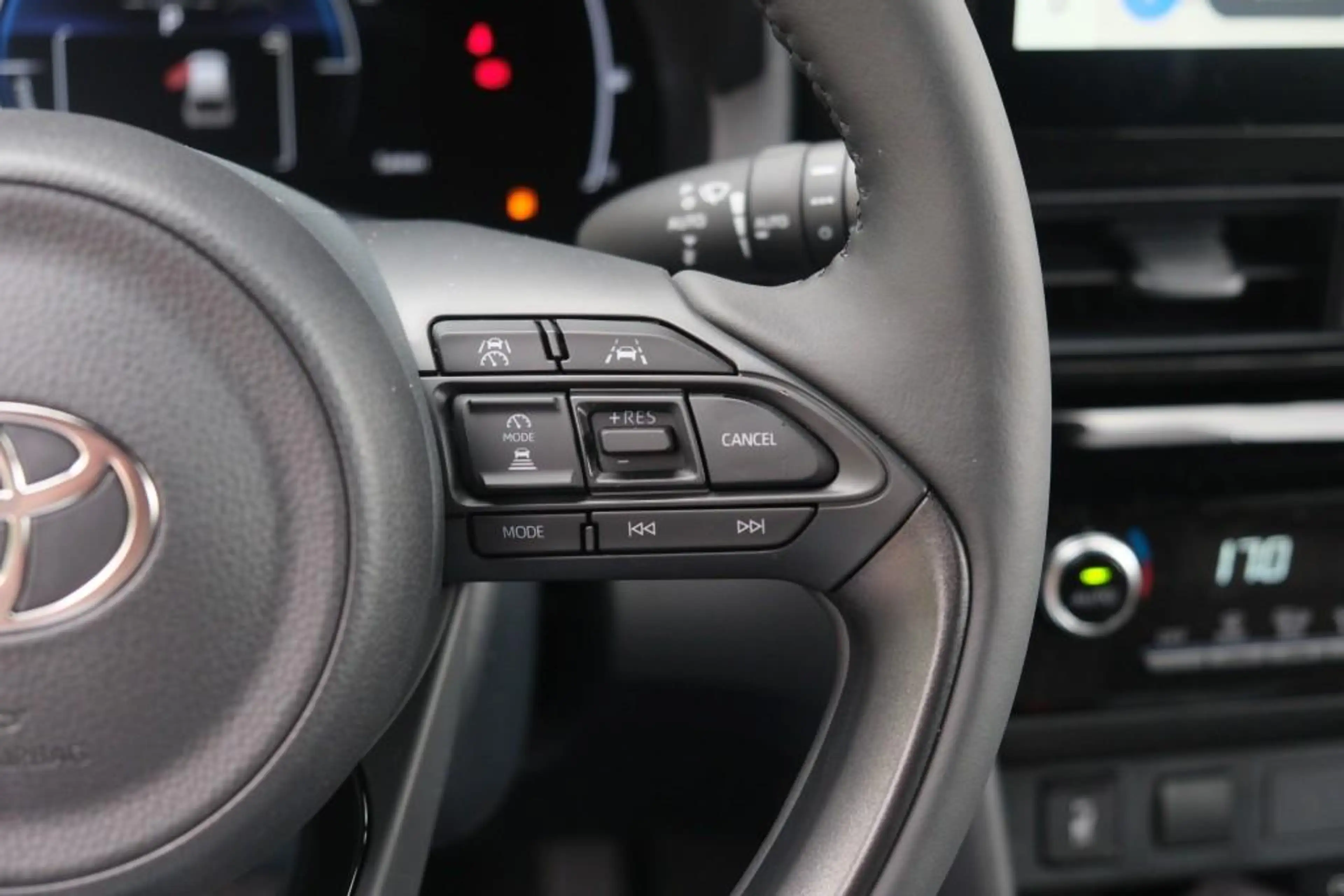 Toyota Yaris Cross 1.5 Hybrid 115pk CVT Dynamic - Adaptieve cruise - — photo 8
