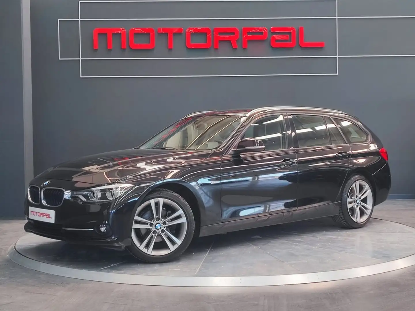 BMW 316 316dA Touring Negro - 1