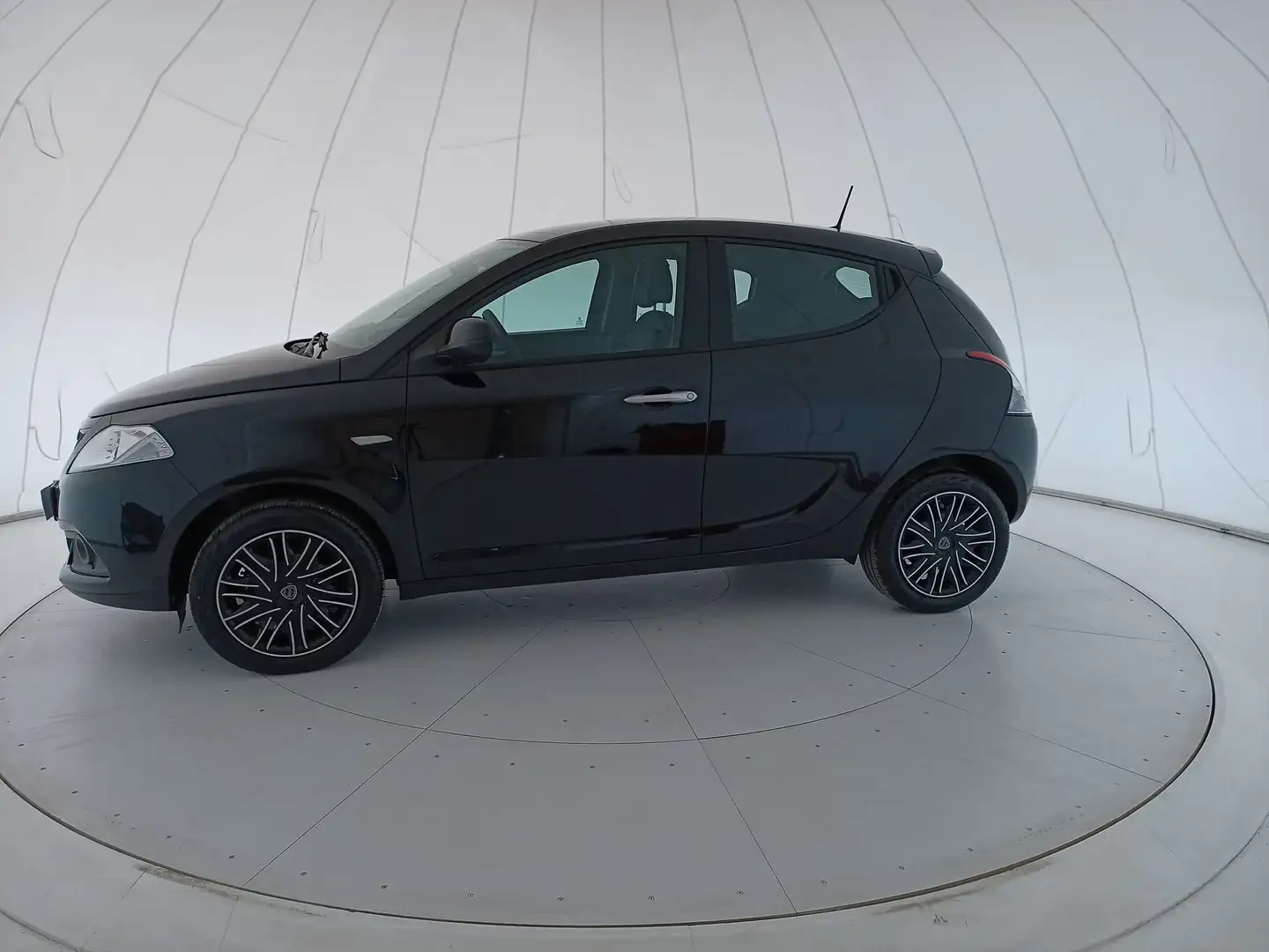 Lancia Ypsilon III 2021 1.0 firefly hybrid Oro s&s 70cv Nero - 2