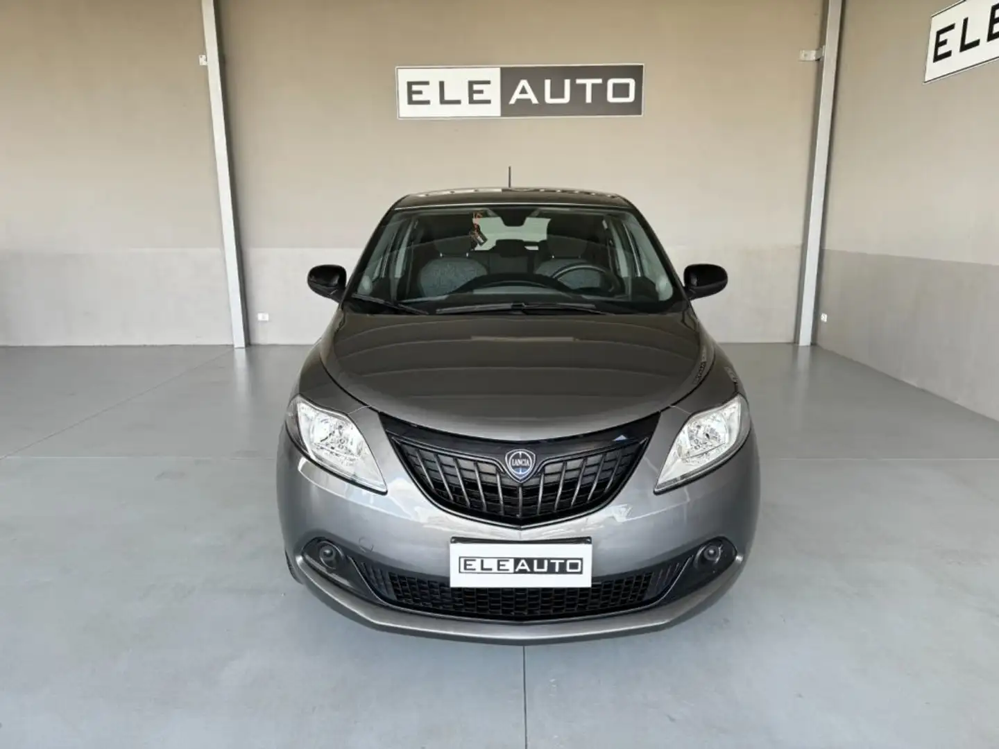 Lancia Ypsilon 1.0 FireFly S&S Hybrid Silver Plus Grigio - 2