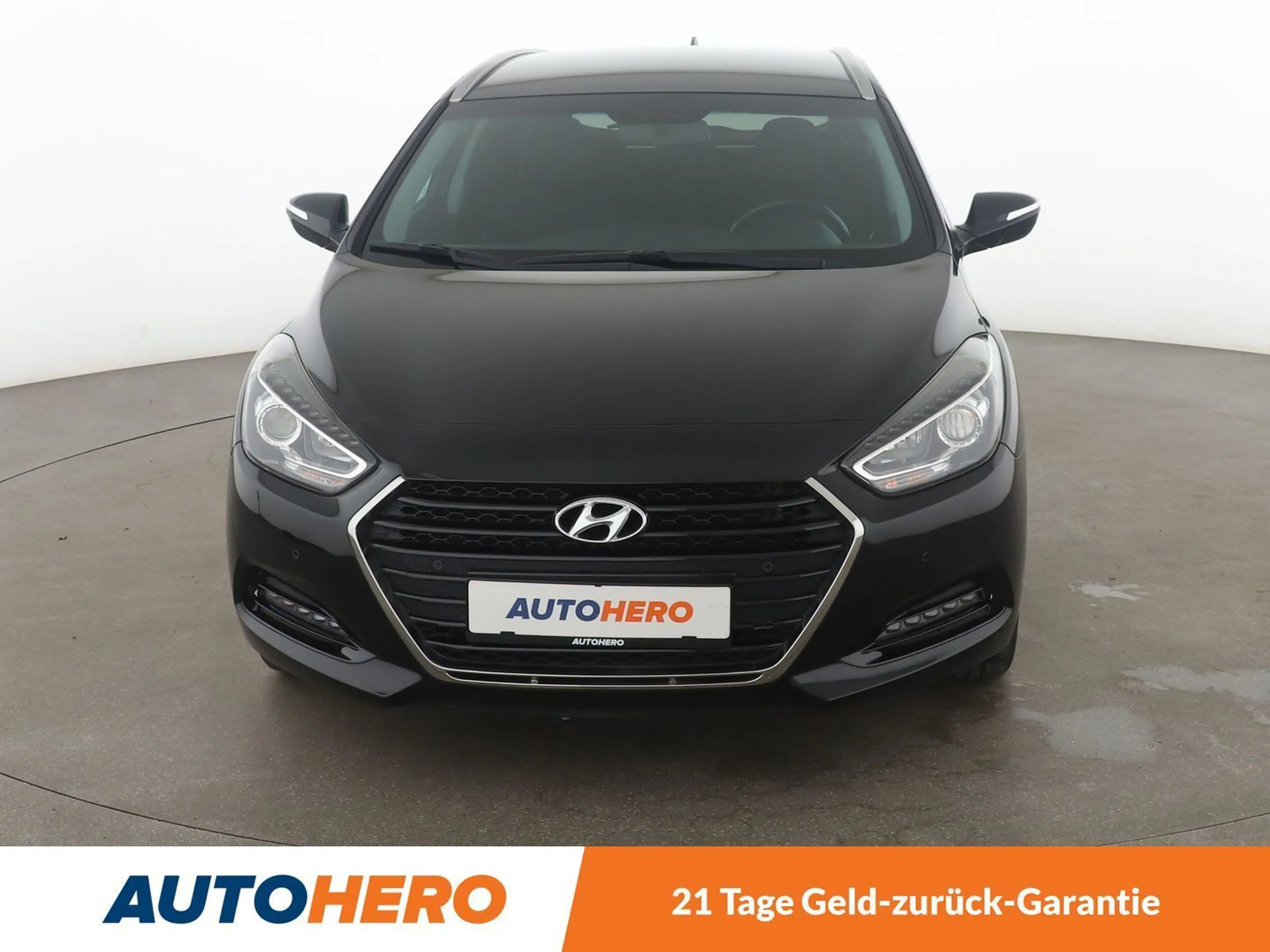 Hyundai i40 1.6 Trend Blue*NAVI*TEMPO*CAM*PDC*SHZ*KLIMA* — photo 9