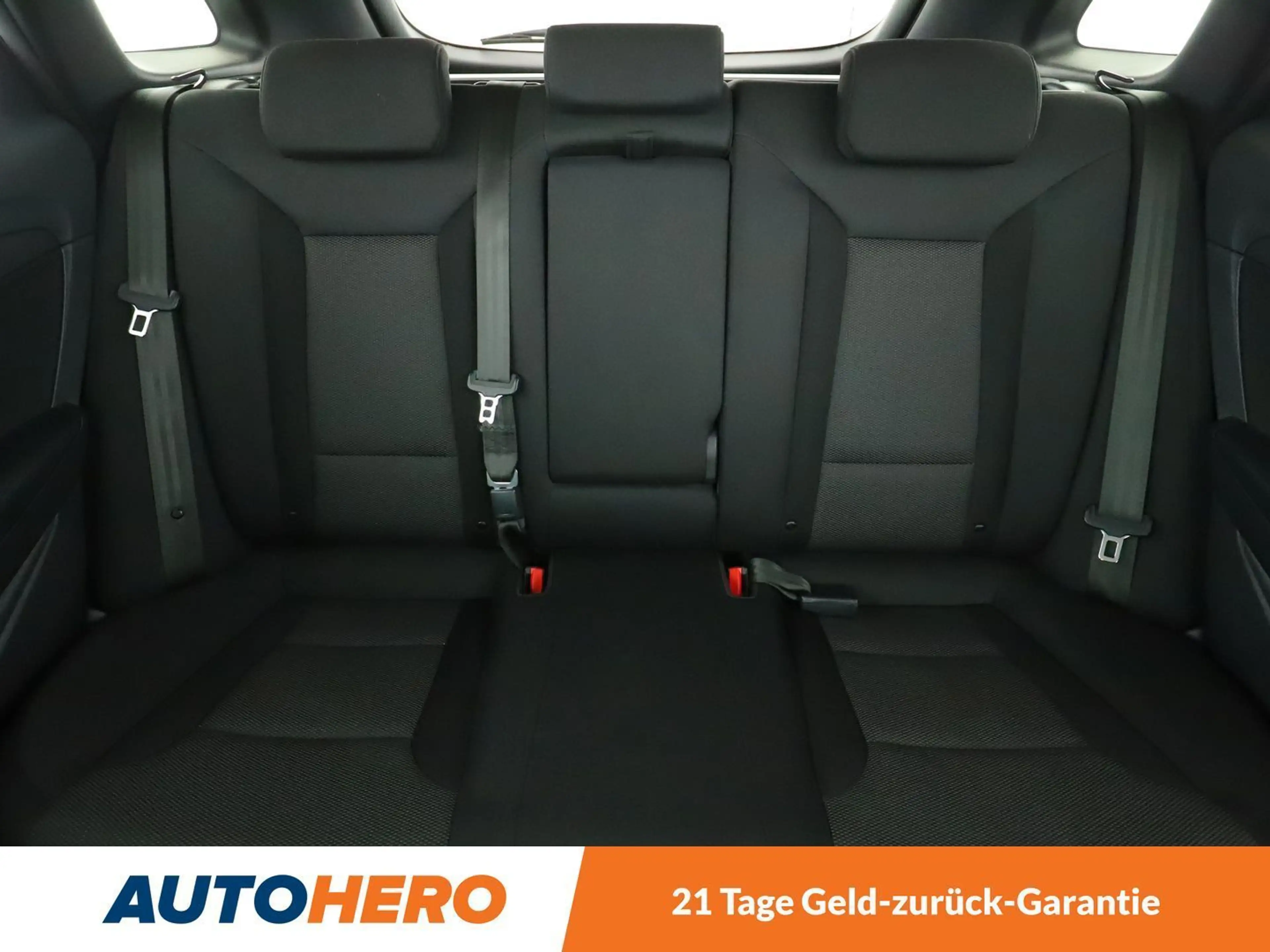 Hyundai i40 1.6 Trend Blue*NAVI*TEMPO*CAM*PDC*SHZ*KLIMA* — photo 14