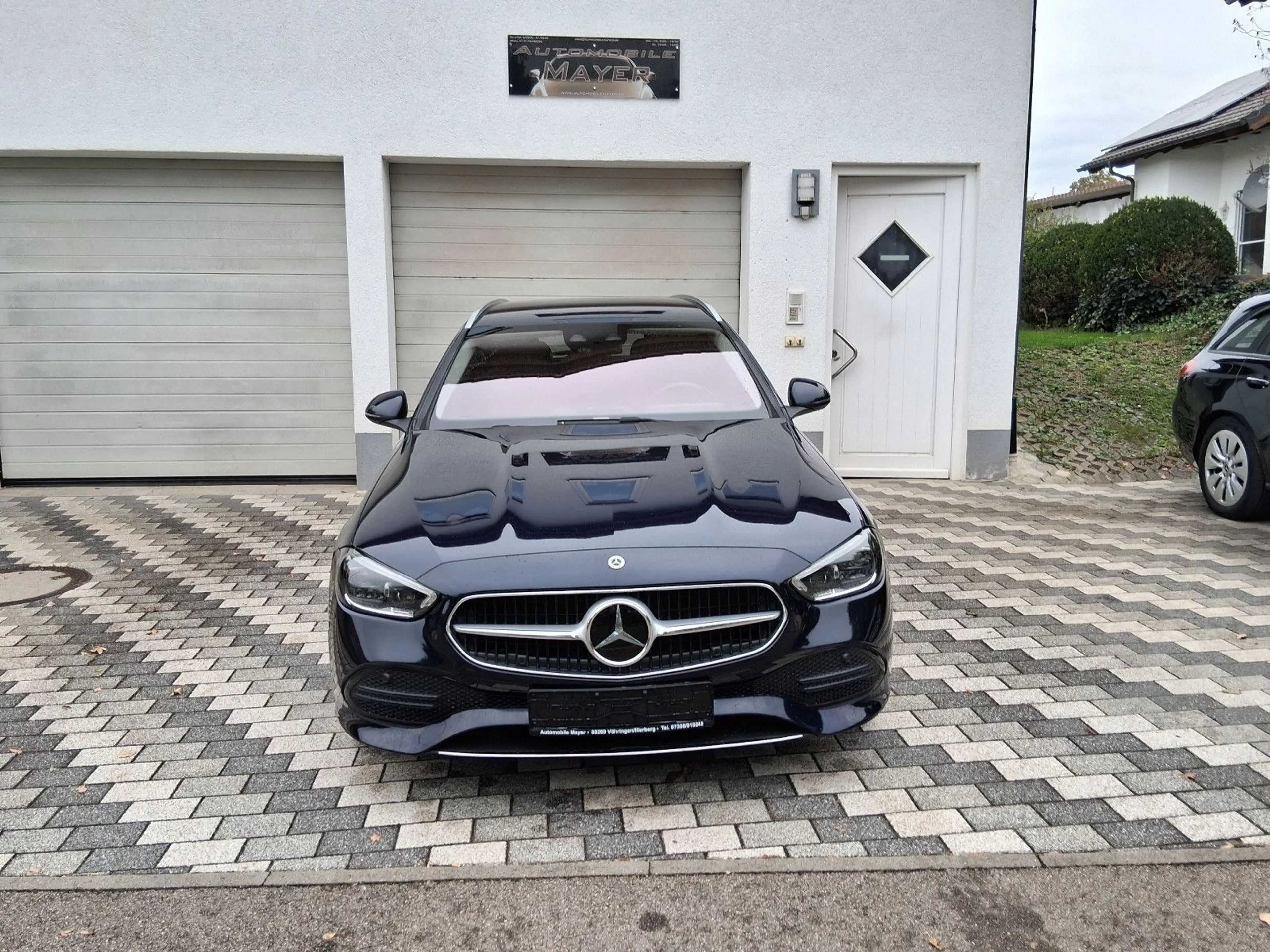 Mercedes-Benz C 220 d T Modell AVANTGARDE mit Distronic, LED