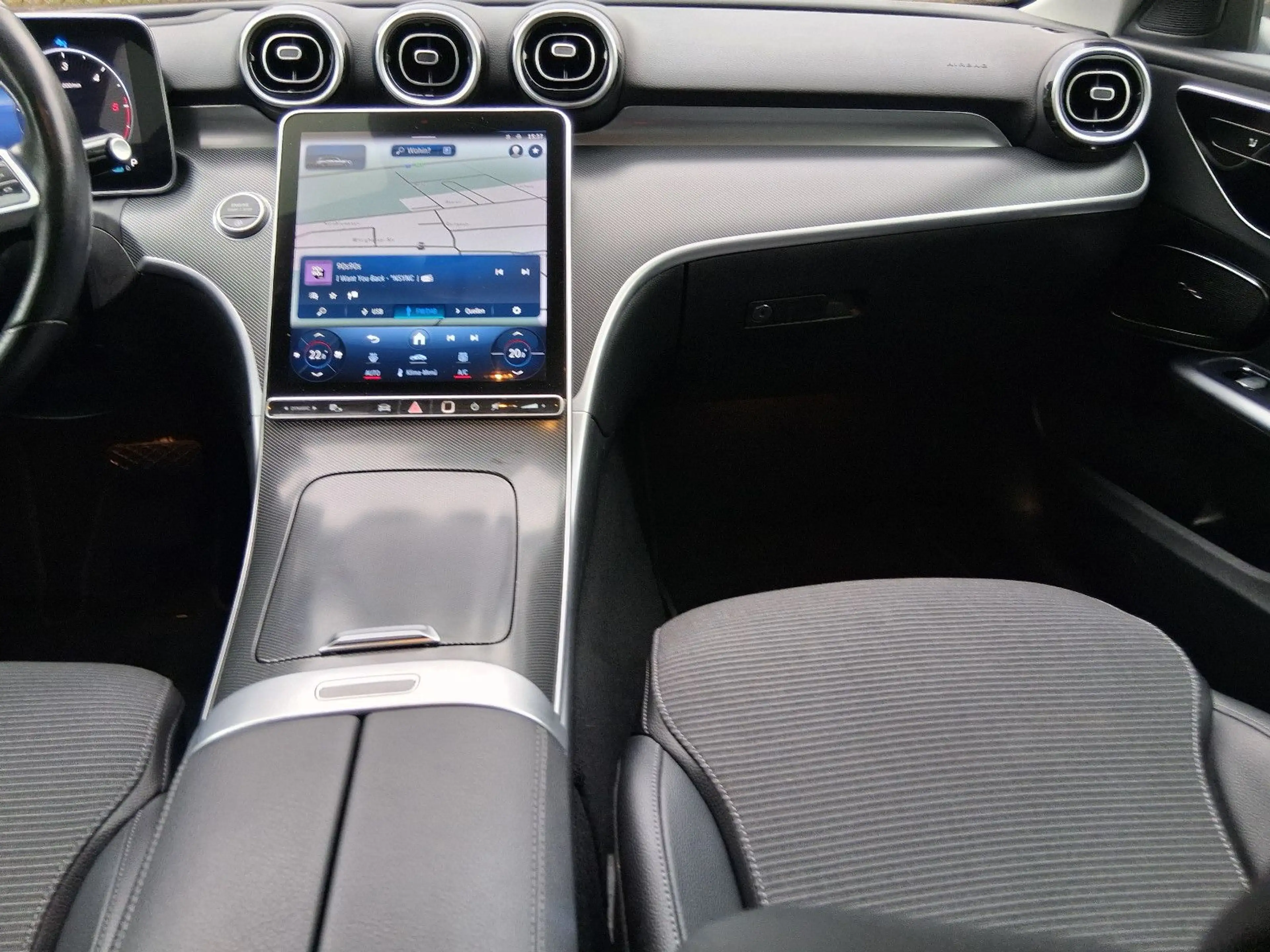 Mercedes-Benz C 220 d T Modell AVANTGARDE mit Distronic, LED — photo 7