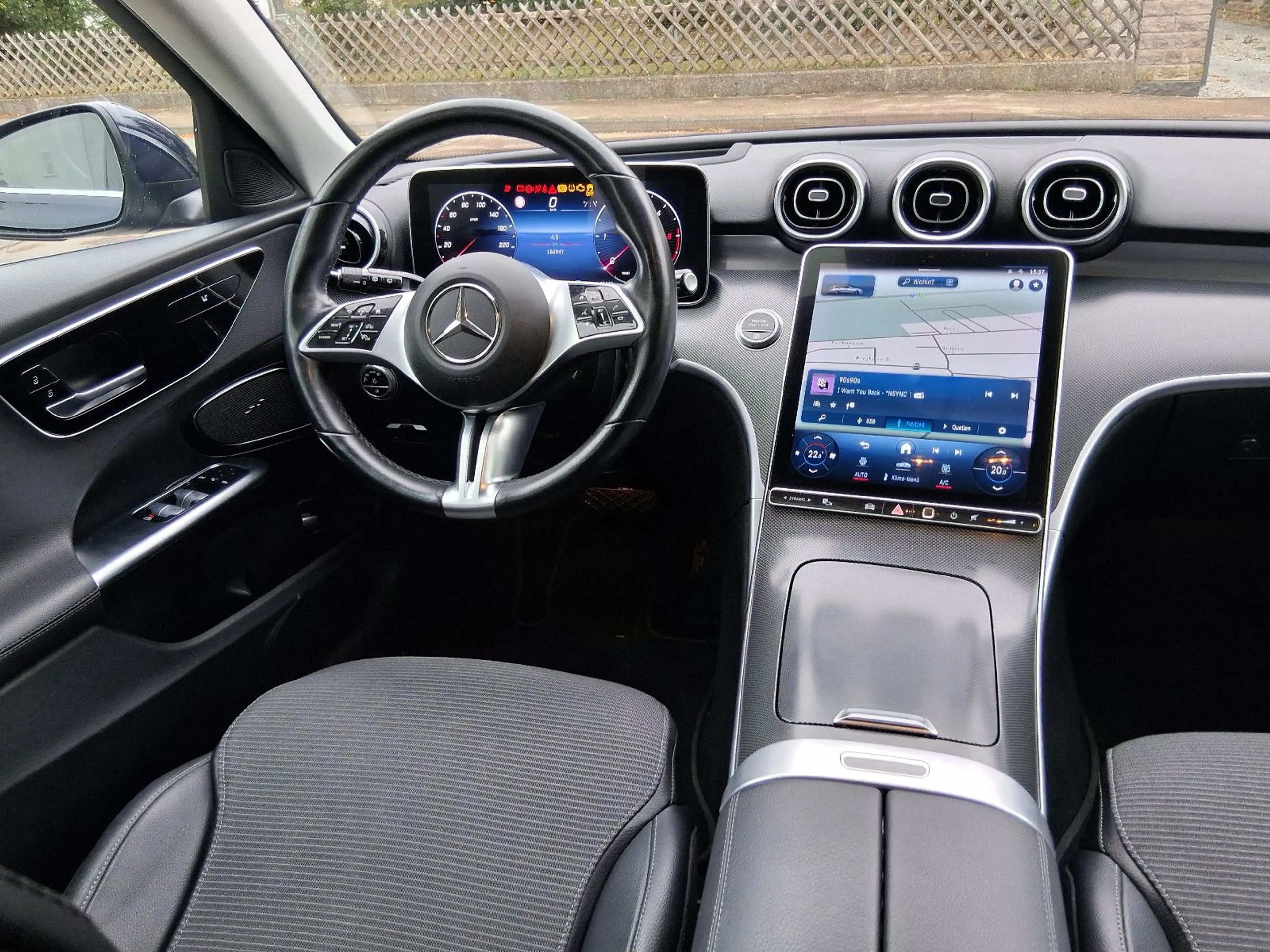 Mercedes-Benz C 220 d T Modell AVANTGARDE mit Distronic, LED — photo 4