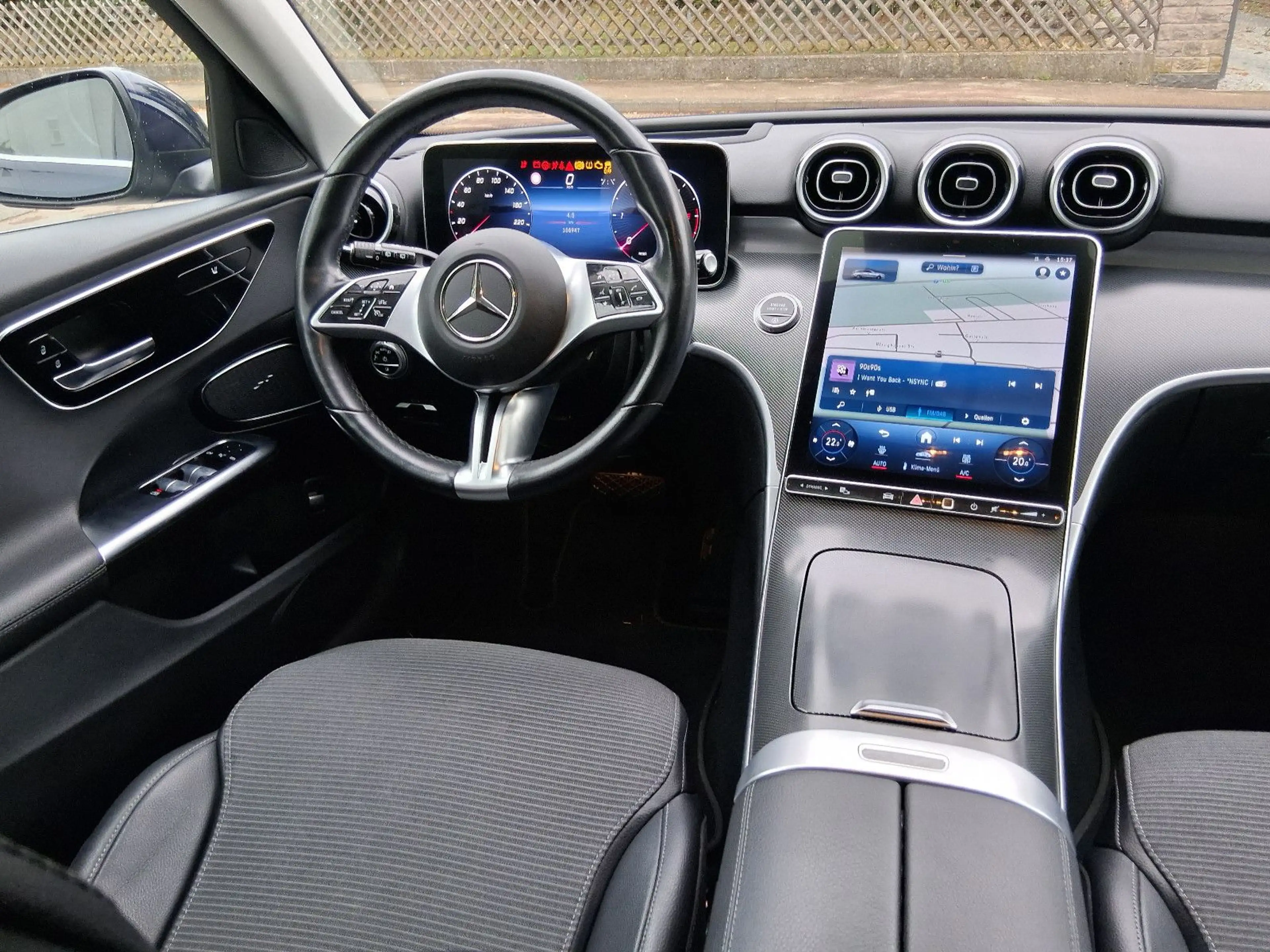 Mercedes-Benz C 220 d T Modell AVANTGARDE mit Distronic, LED — photo 5