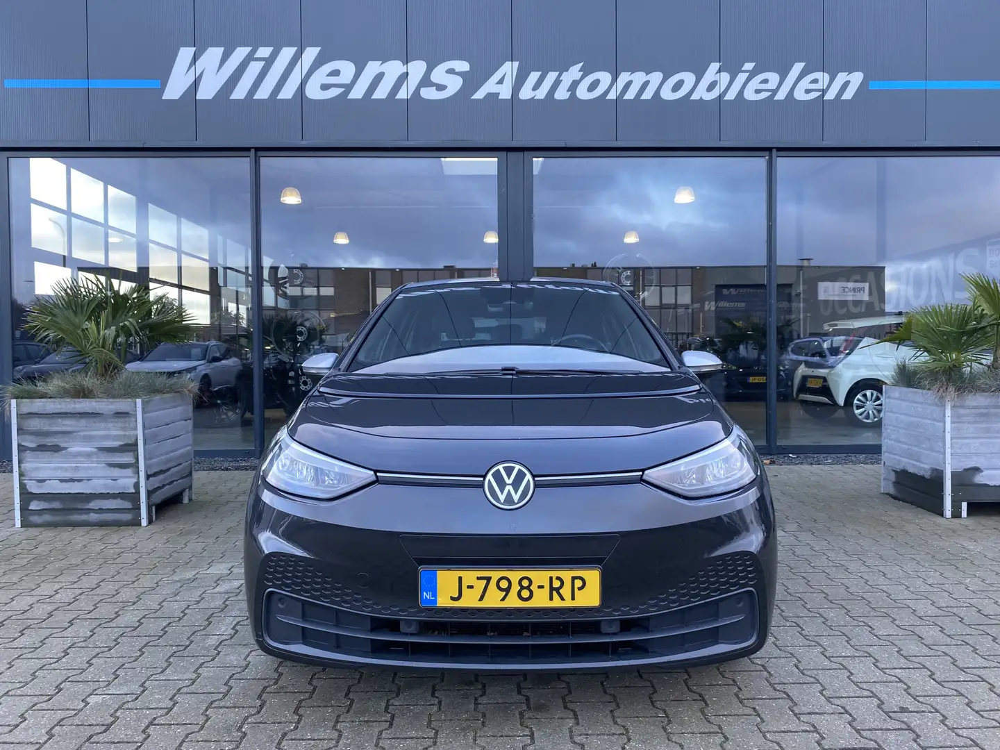Volkswagen ID.3 First Plus 58 kWh Stoelverwarming, Adaptieve Cruis Gris - 2