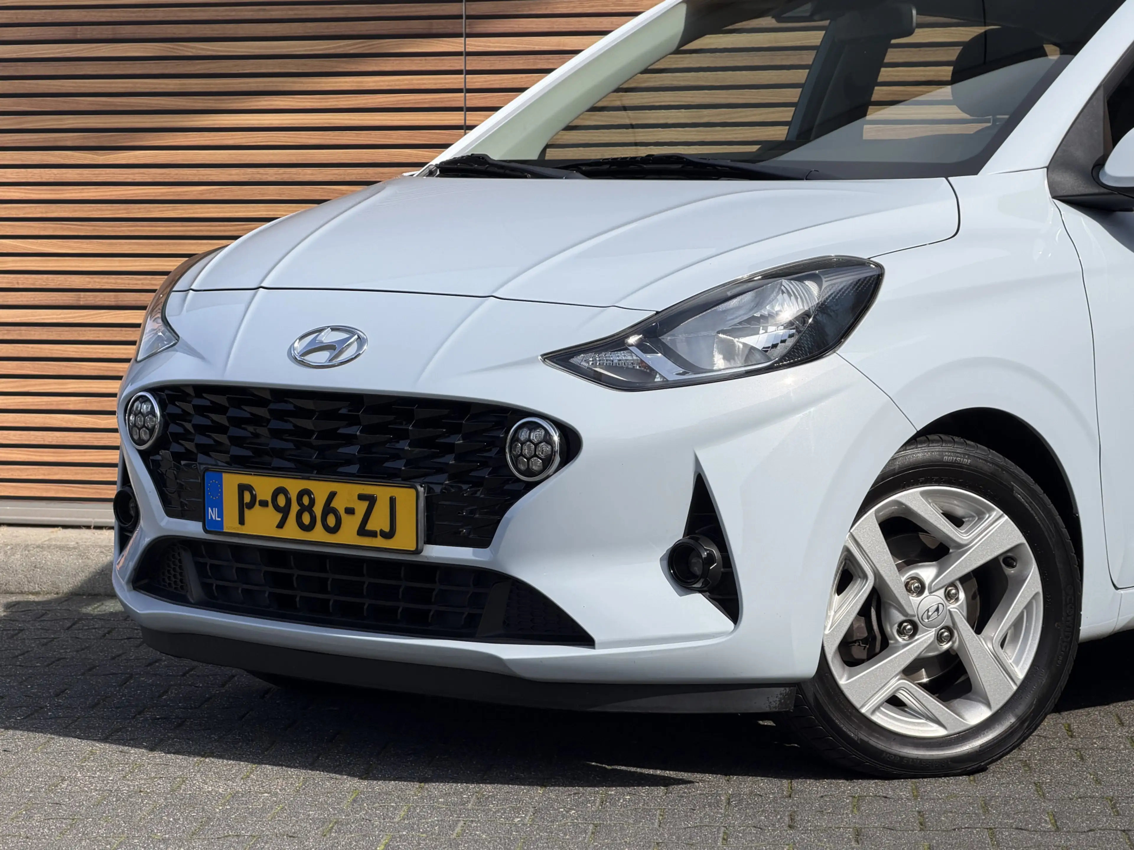 Hyundai i10 1.0 Comfort 5-zits Lm velgen / Automaat — photo 2