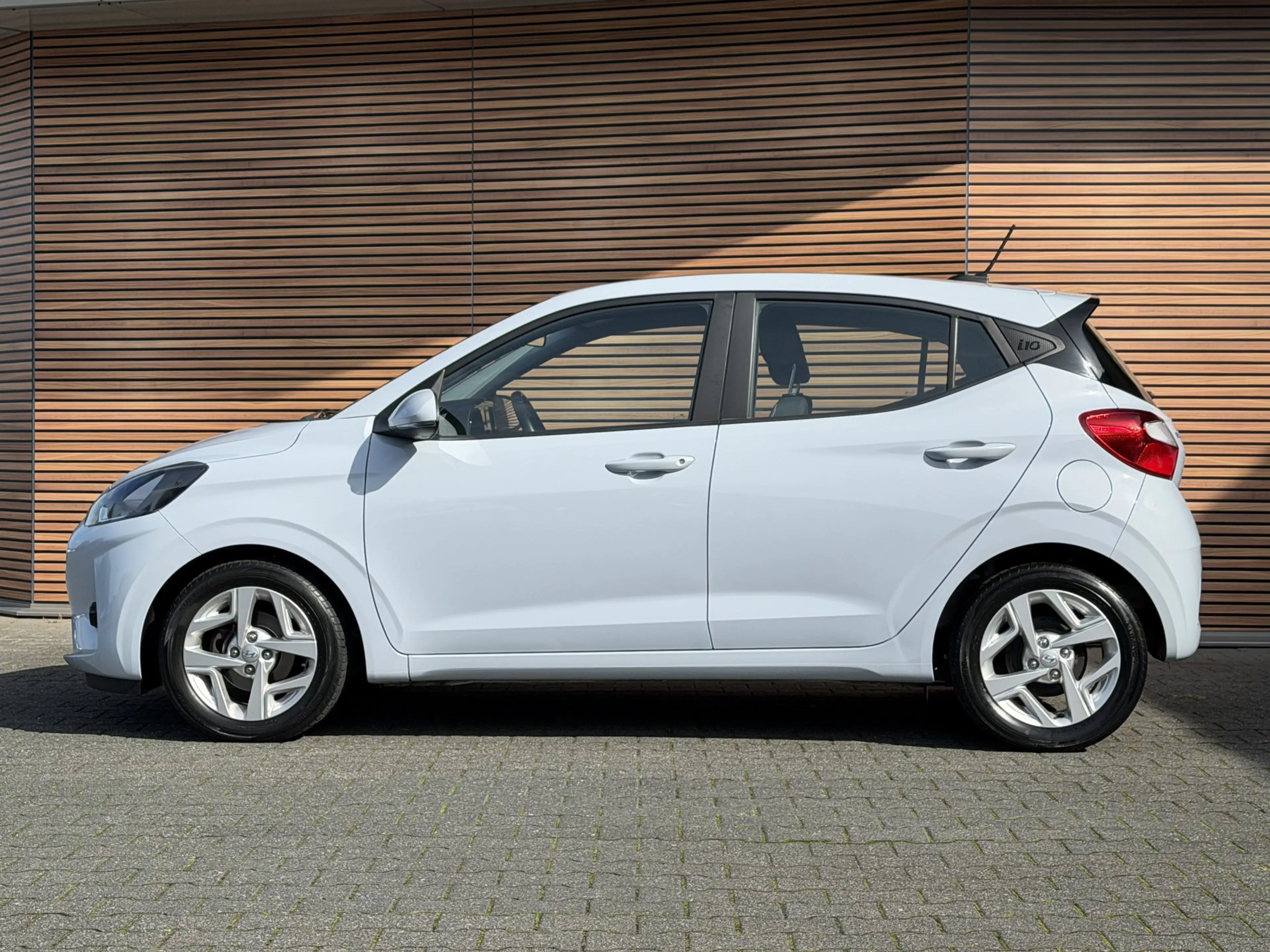 Hyundai i10 1.0 Comfort 5-zits Lm velgen / Automaat — photo 5
