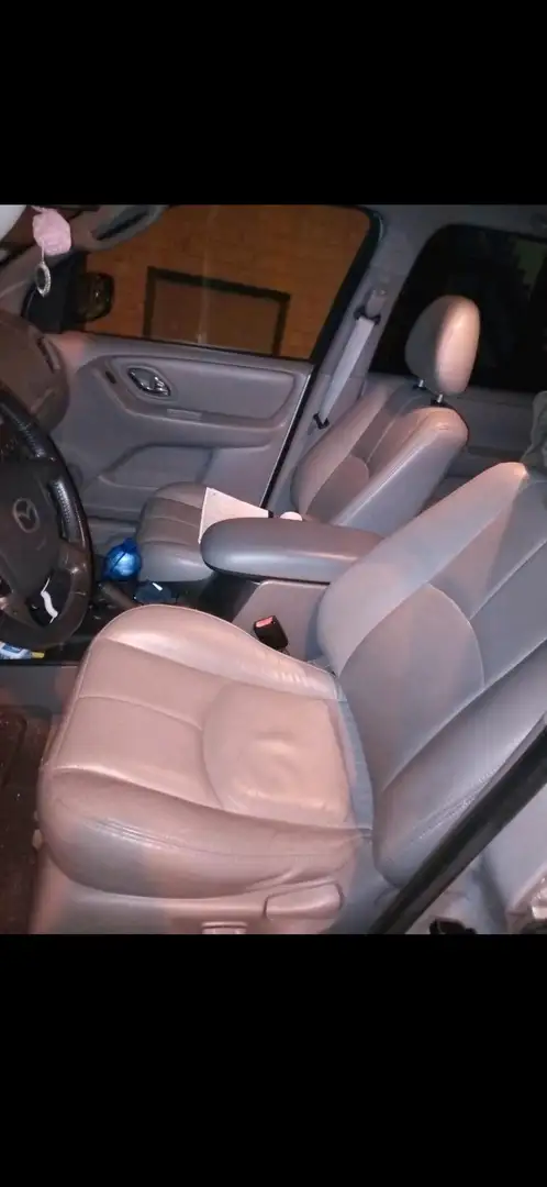 Mazda Tribute Tribute V6 4x4Exclusive Silber - 2