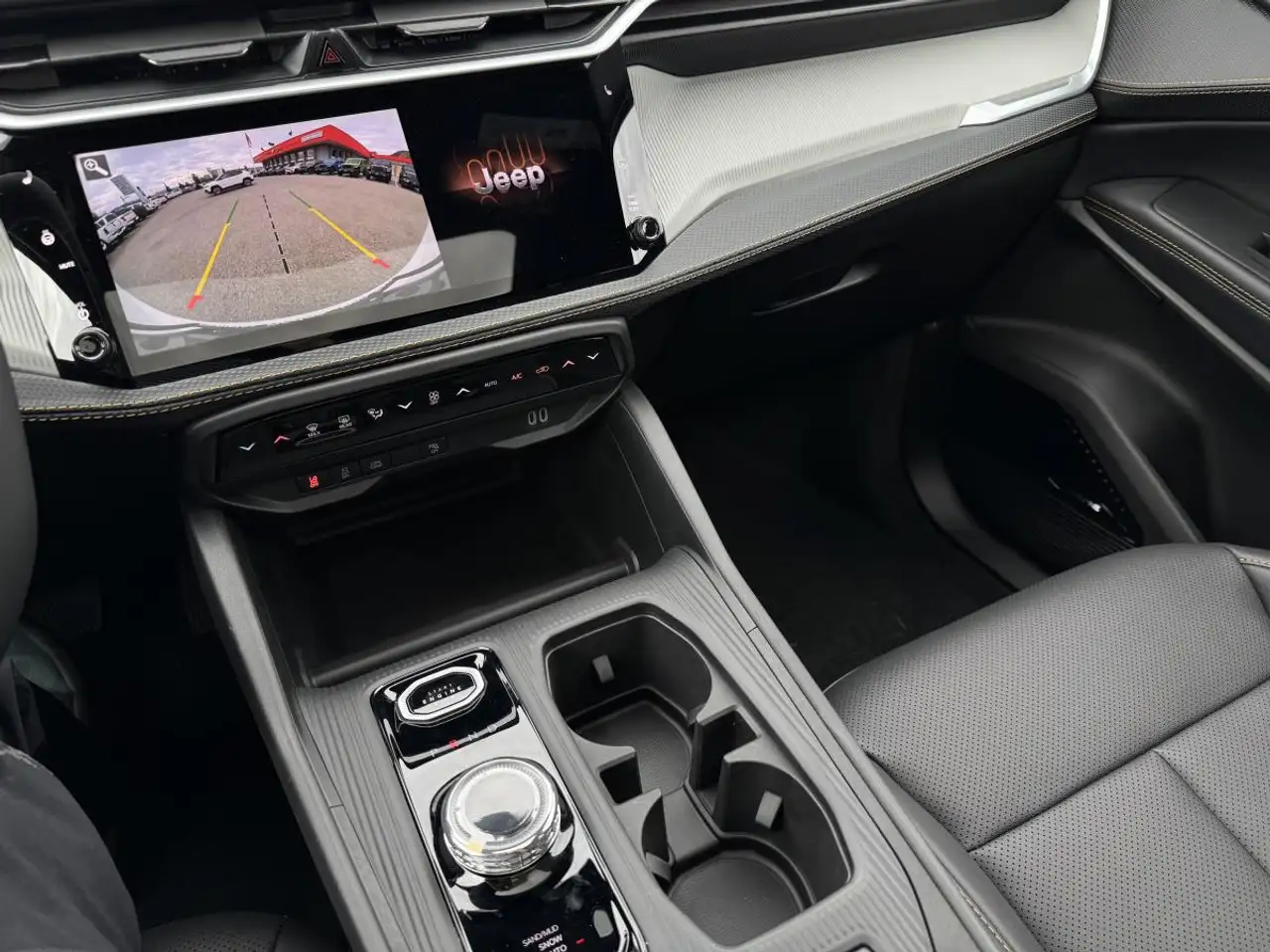 Jeep Cherokee снимка Jeep Cherokee