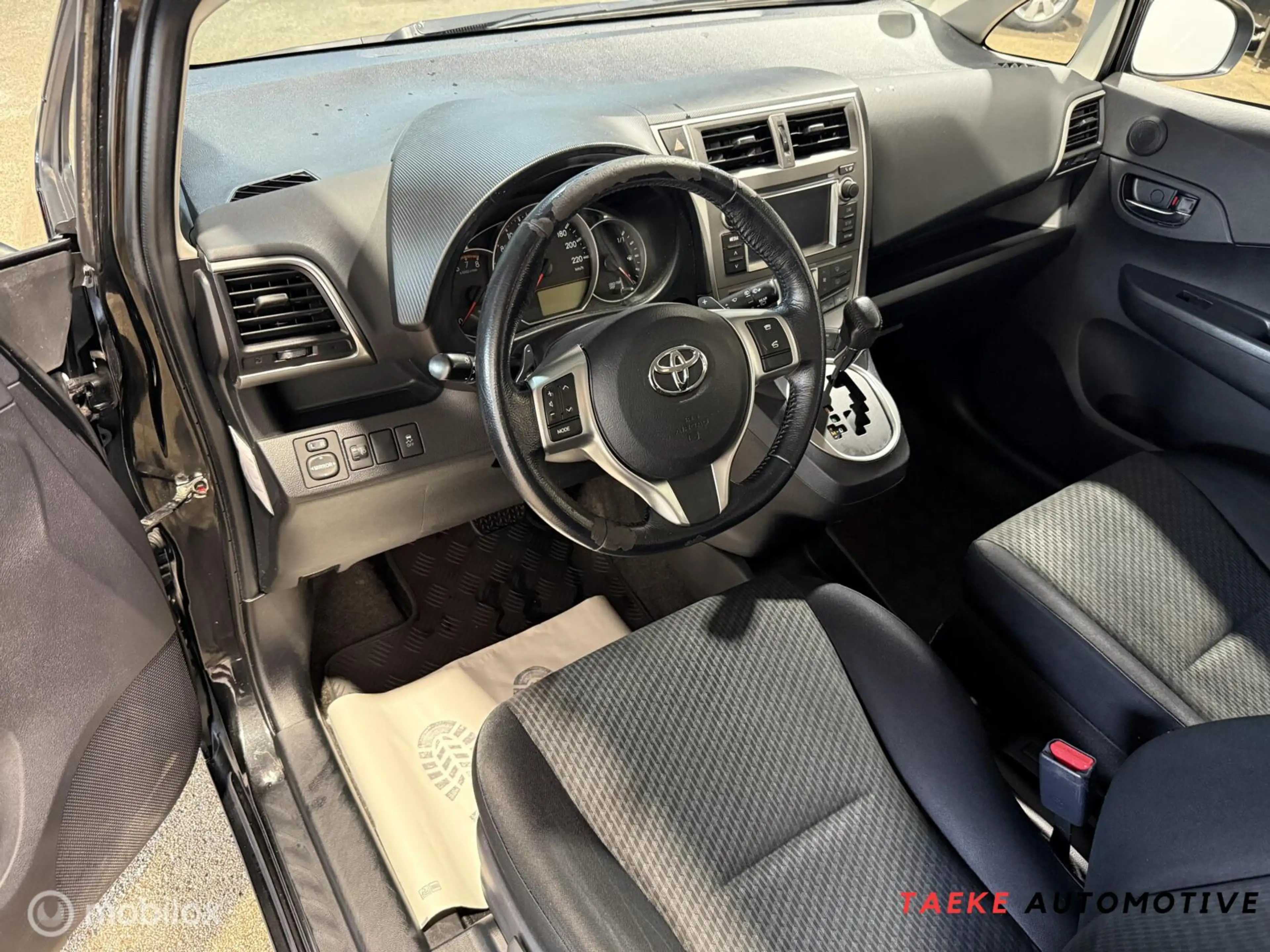 Toyota Verso-S 1.3 VVT-i Aspiration AUT/CLIMA/CAMERA/APK/NAP — photo 3