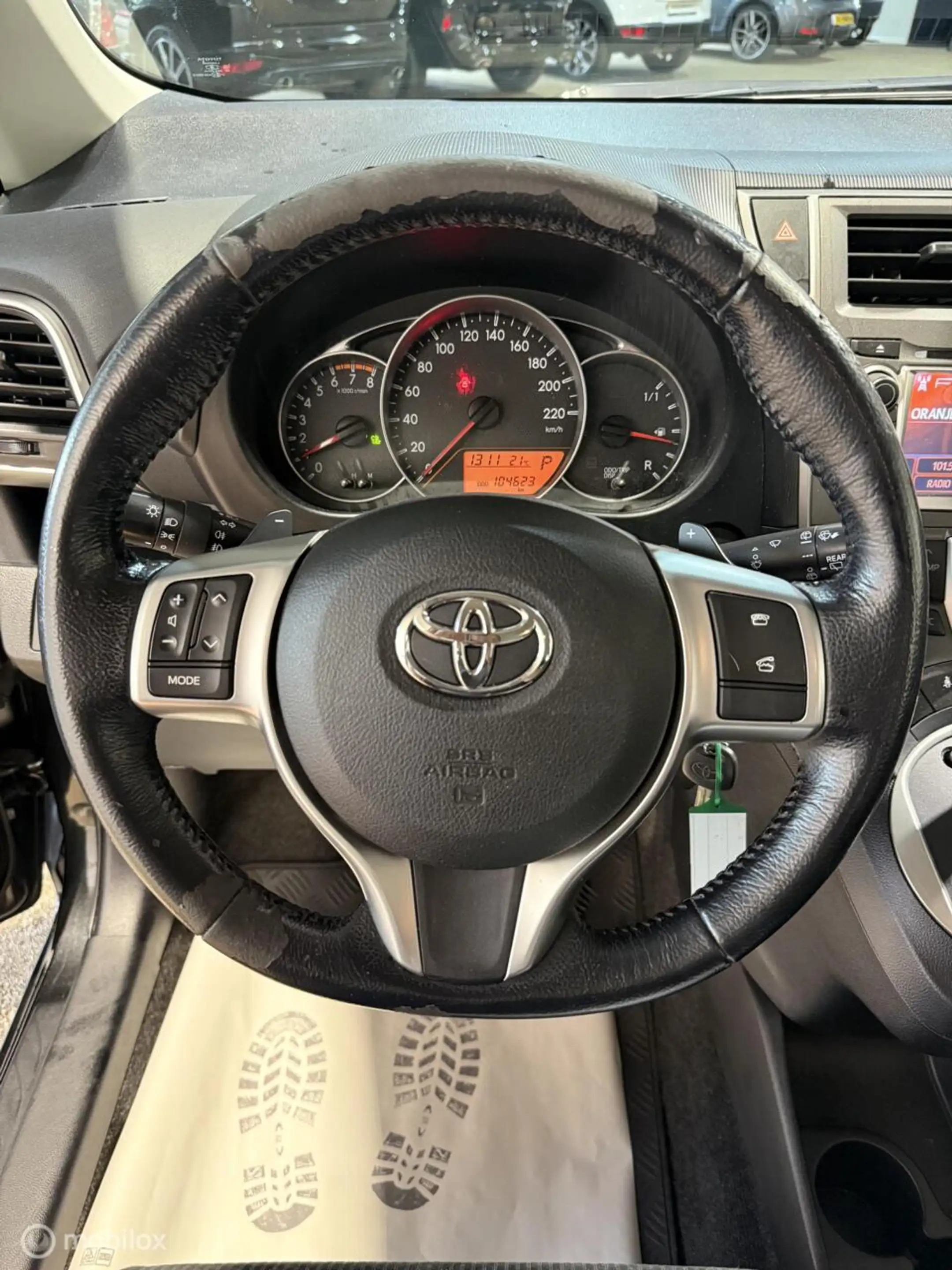 Toyota Verso-S 1.3 VVT-i Aspiration AUT/CLIMA/CAMERA/APK/NAP — photo 4