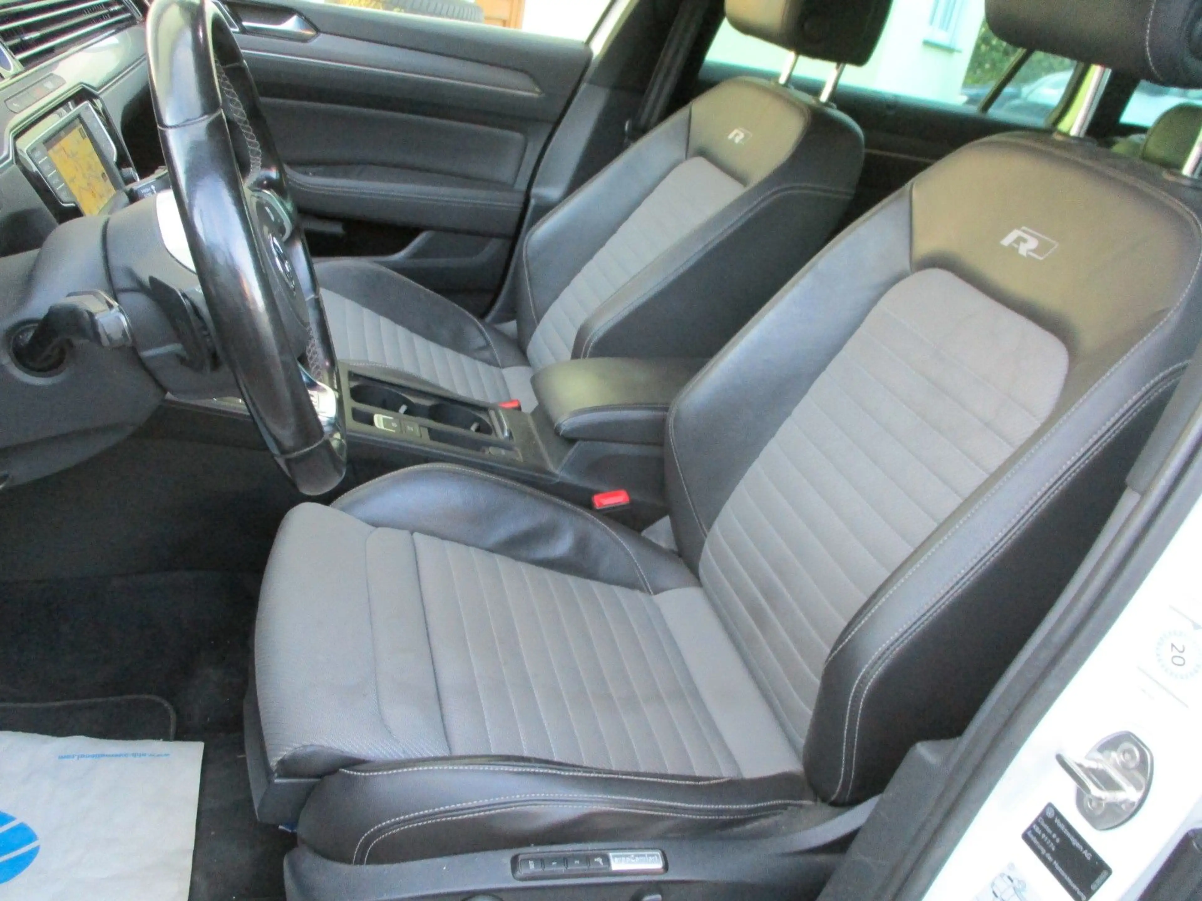 Volkswagen Passat Variant Passat R-Line Comfortline Unfallfrei 1 Hand DSG — photo 18