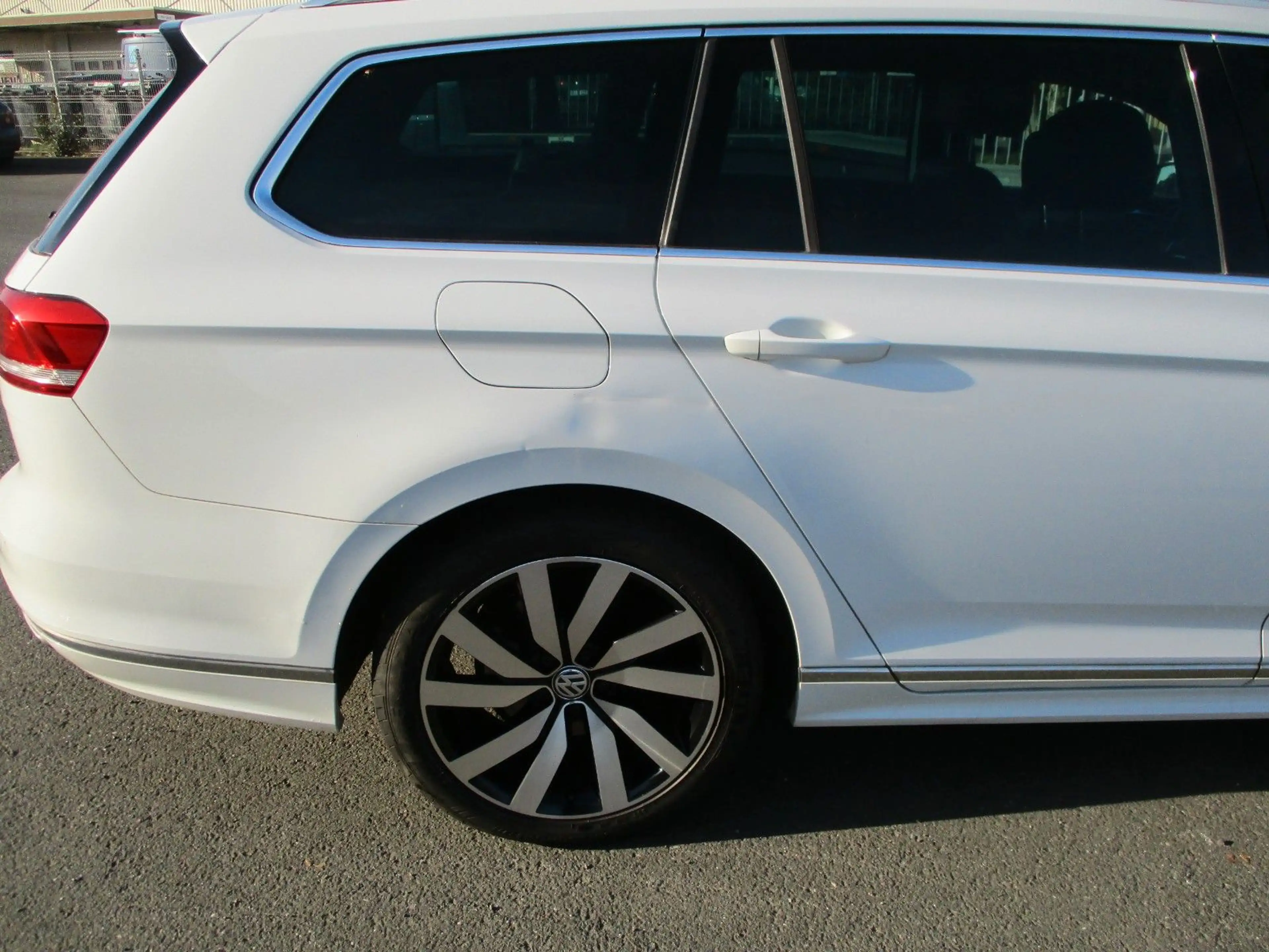 Volkswagen Passat Variant Passat R-Line Comfortline Unfallfrei 1 Hand DSG — photo 22