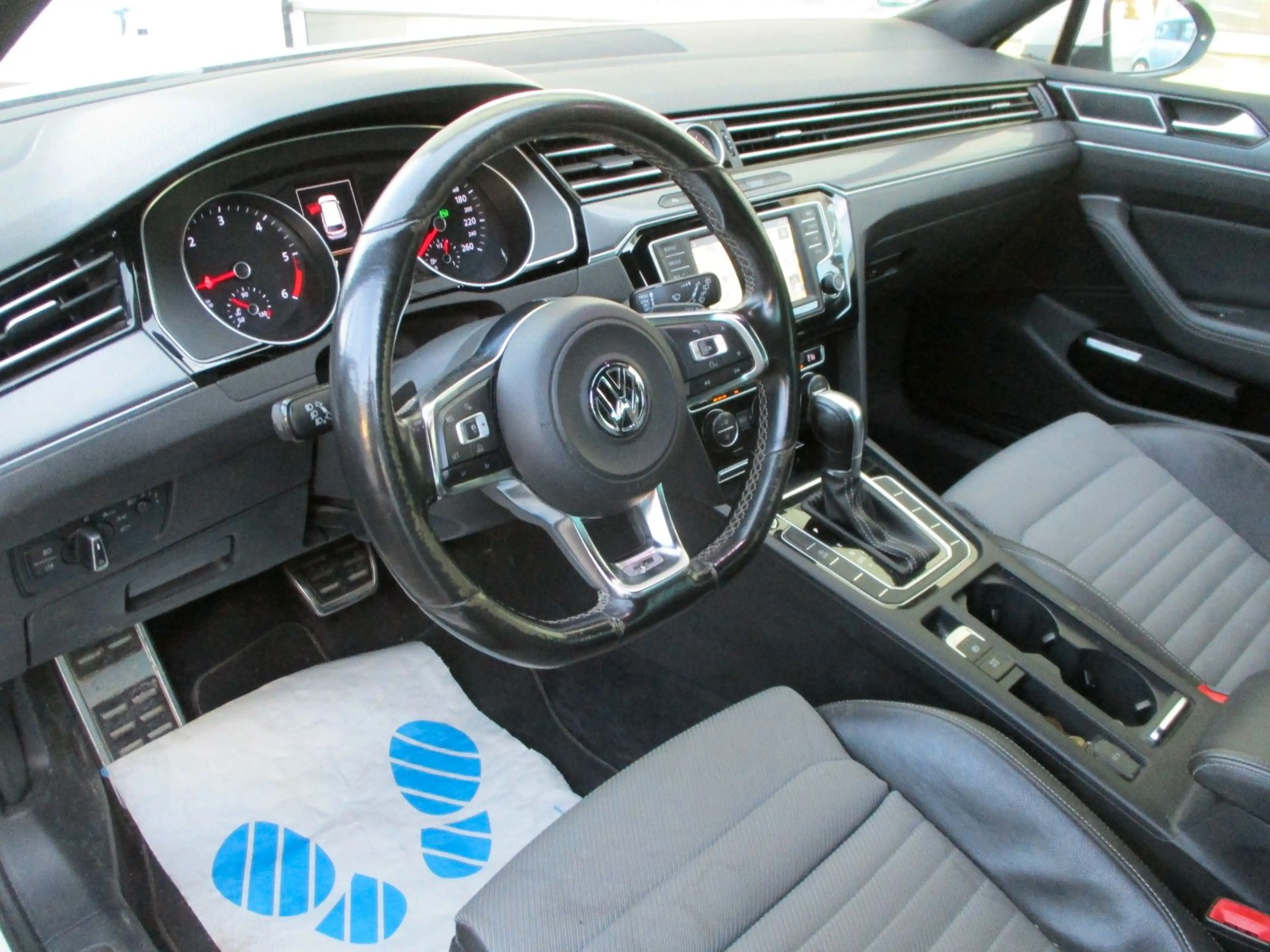 Volkswagen Passat Variant Passat R-Line Comfortline Unfallfrei 1 Hand DSG — photo 11