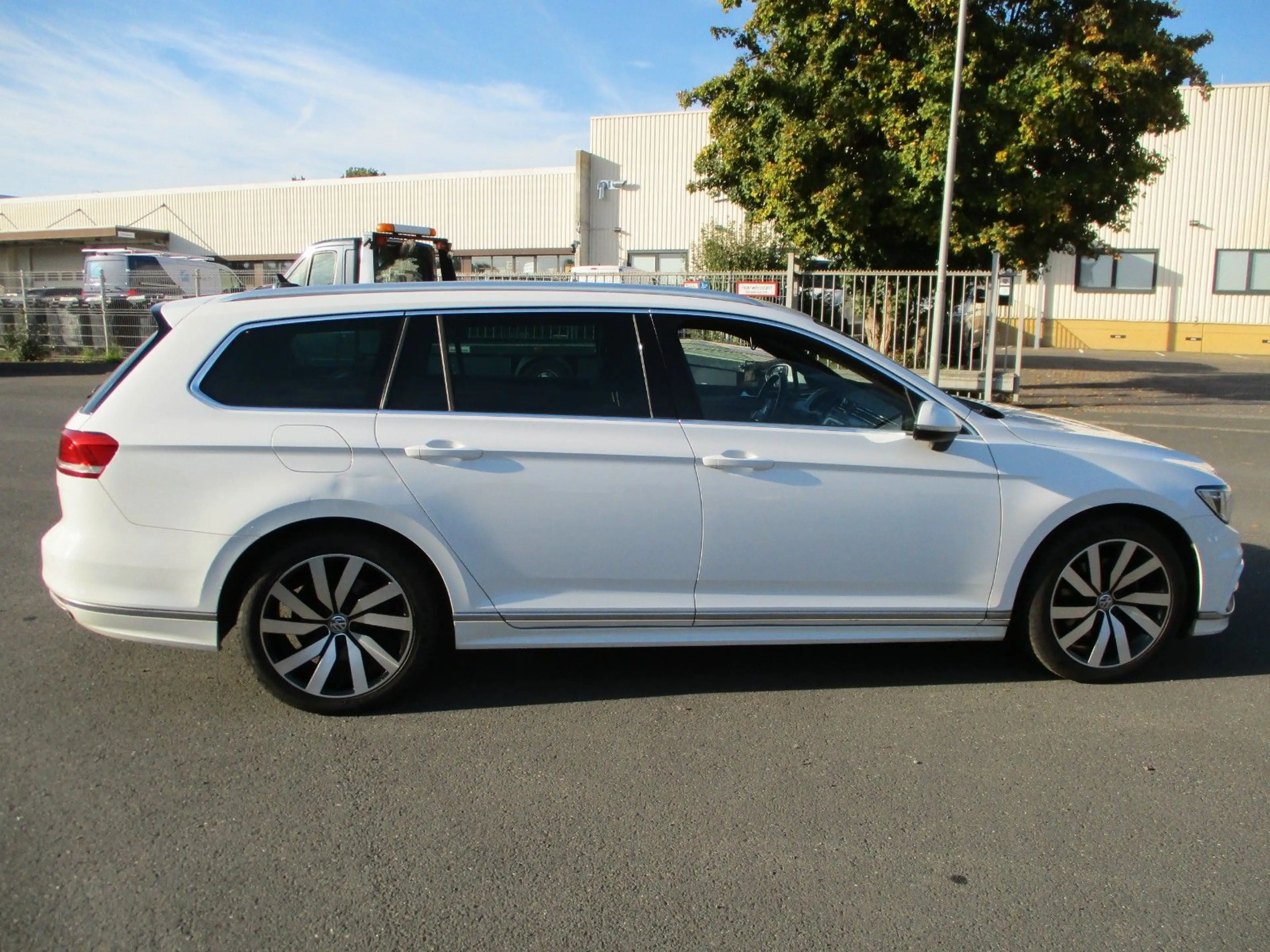 Volkswagen Passat Variant Passat R-Line Comfortline Unfallfrei 1 Hand DSG — photo 8