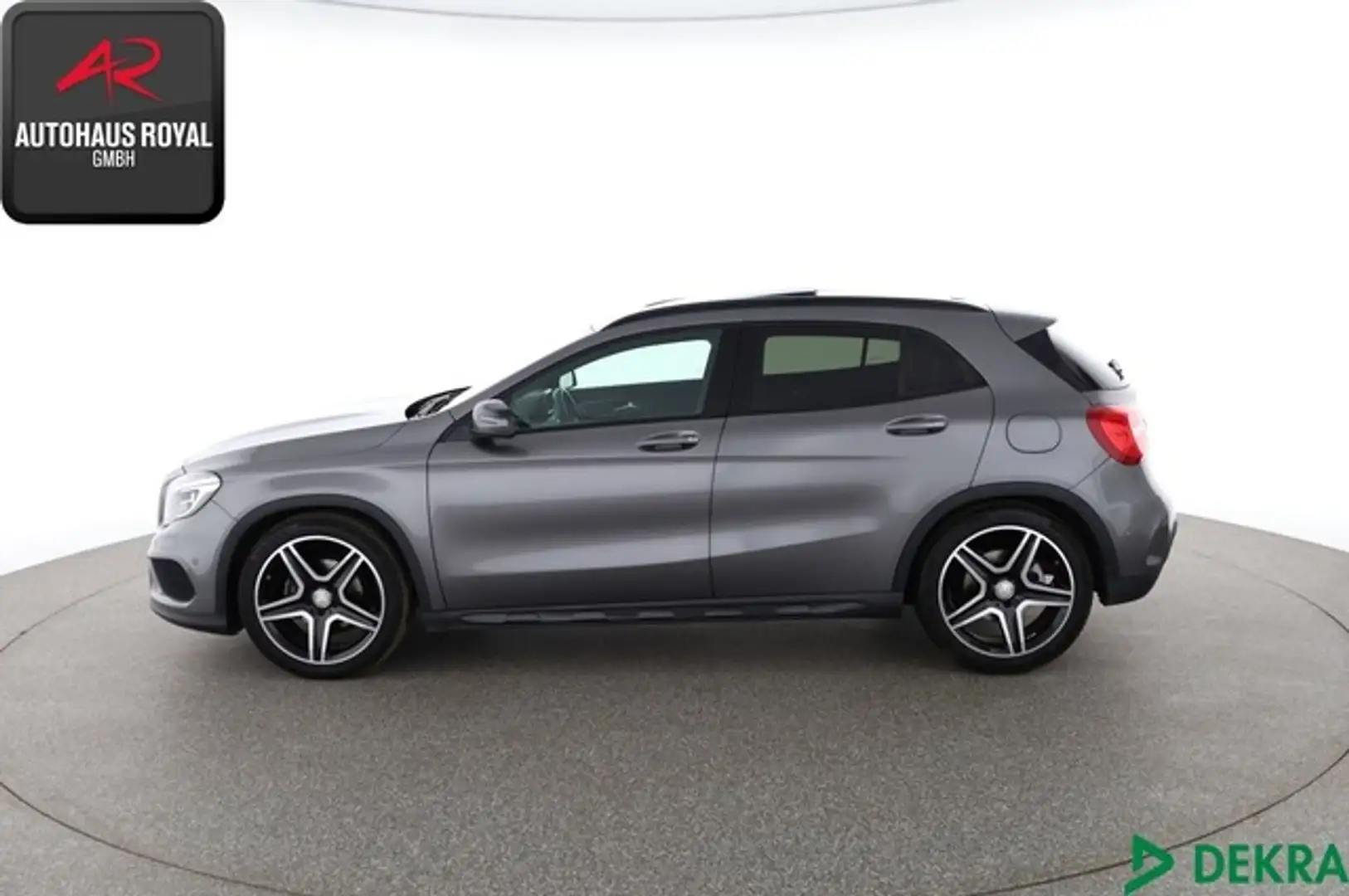 Mercedes-Benz GLA 200 3x AMG NIGHT MEMORY,KAMERA,PANO,19ZOLL Grau - 2