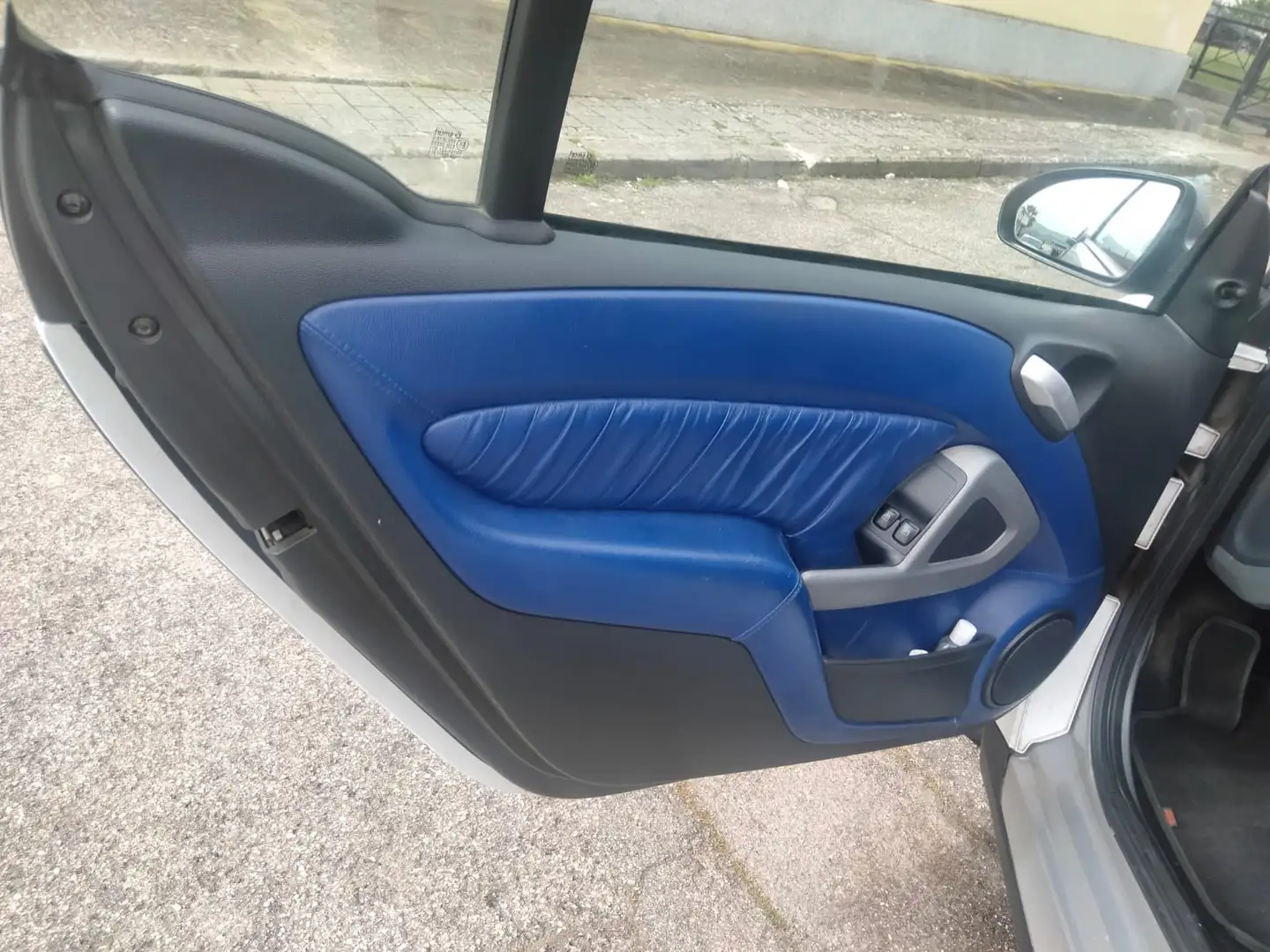 smart city-coupé/city-cabrio Alb - 1