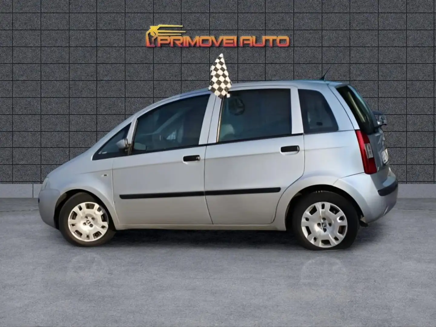 Fiat Idea 1.3 Multijet 16V 90 CV Active Stříbrná - 1