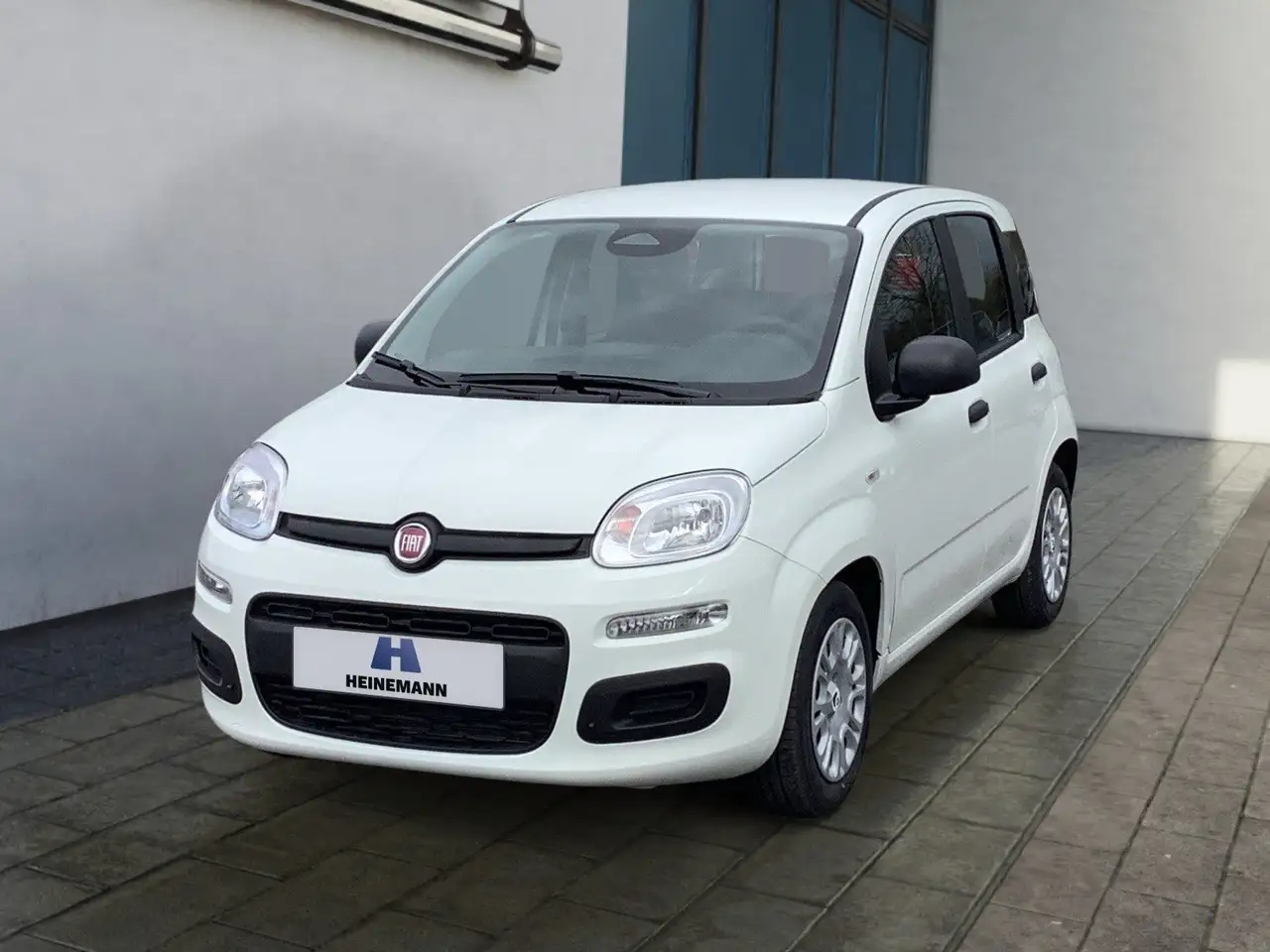 Fiat Panda 1.0 GSE Hybrid -PDC-TEMPOMAT-BLUETOOTH — photo 1 of 15