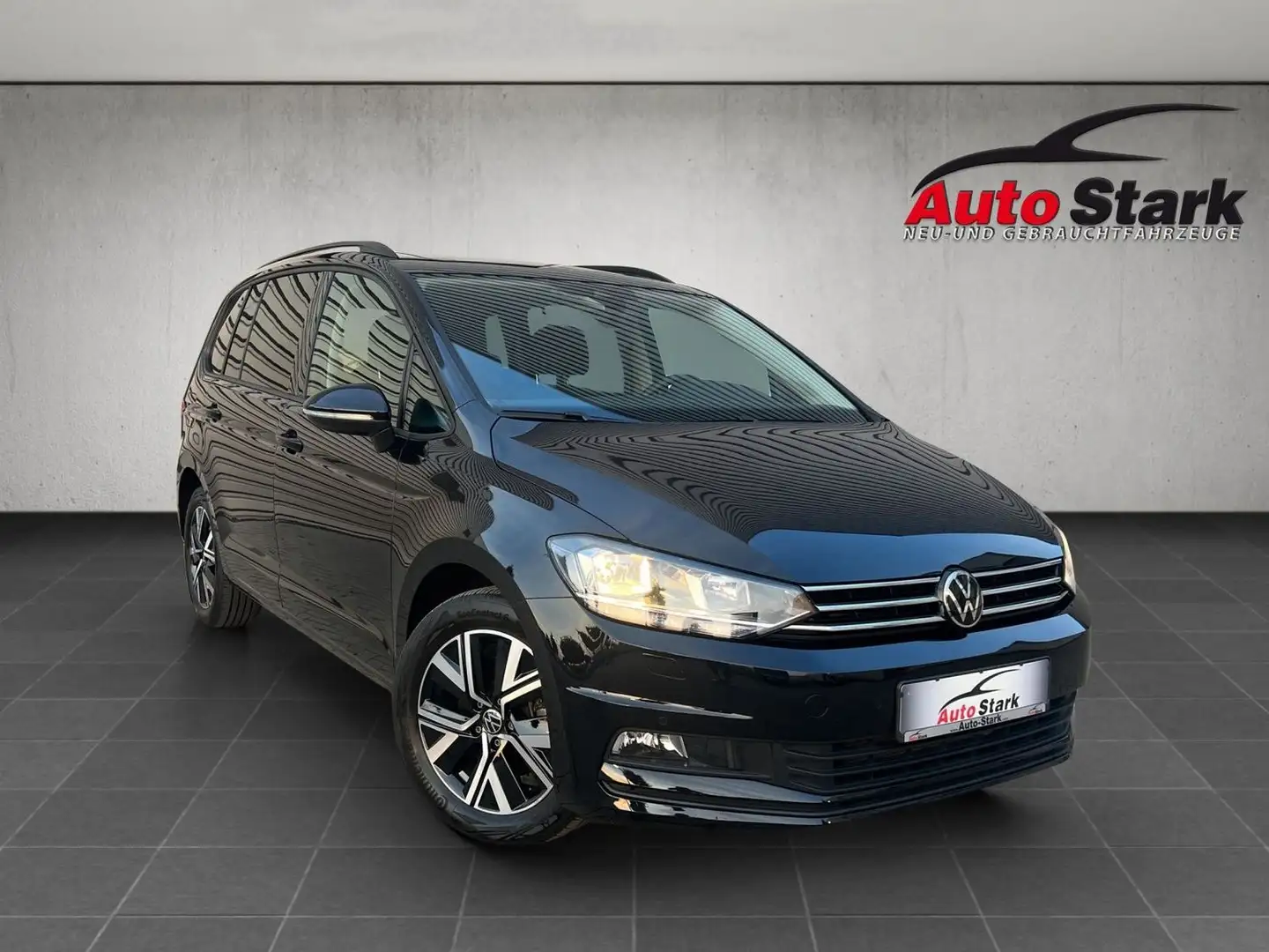 Volkswagen Touran 7 Sitzer°1,5 TSI°DSG°Panorama°Virtual°ACC°Apple° Schwarz - 2
