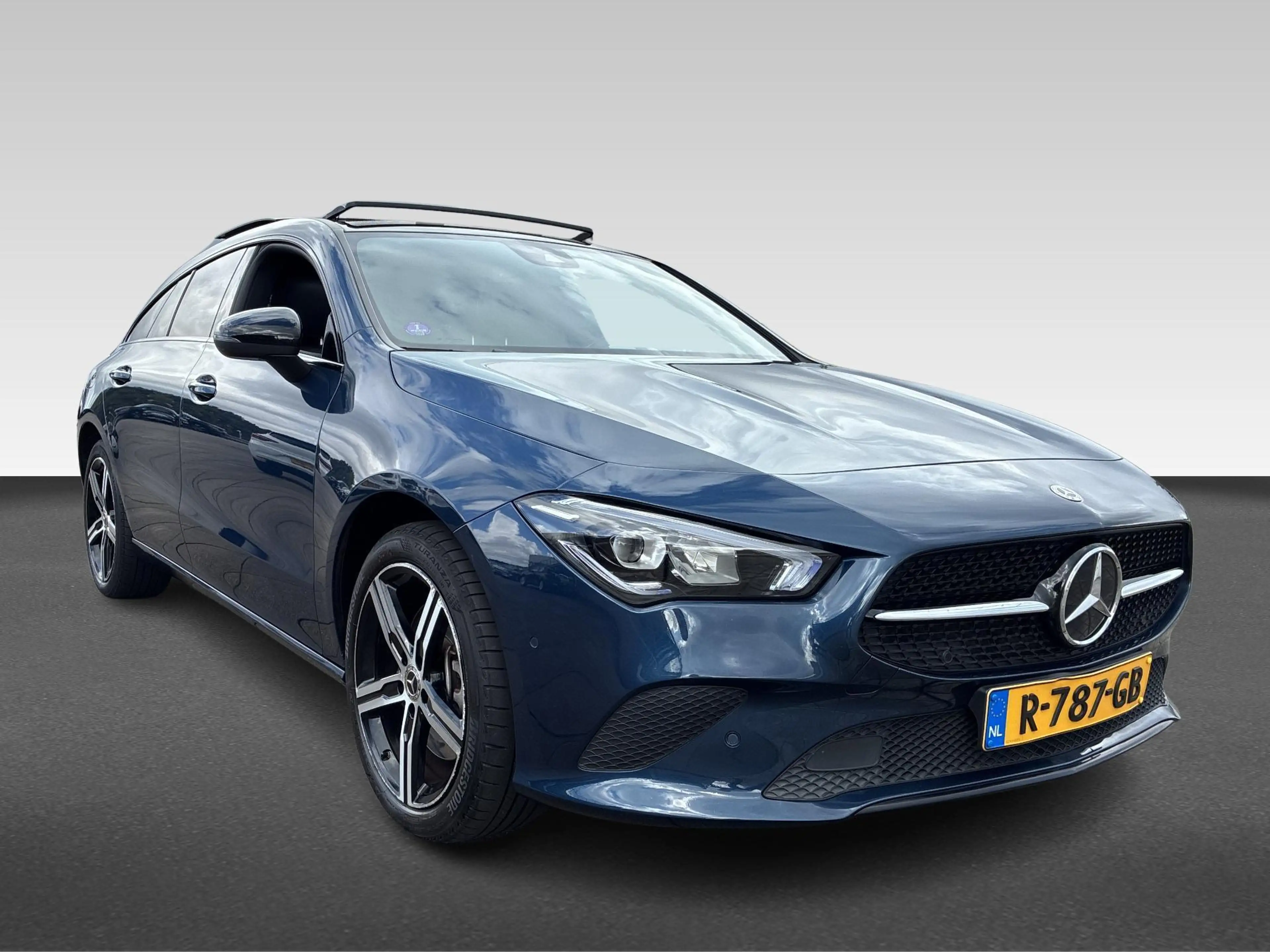 Mercedes-Benz CLA 250 Shooting Brake e Luxury Line | Achteruitrijcamera — photo 5
