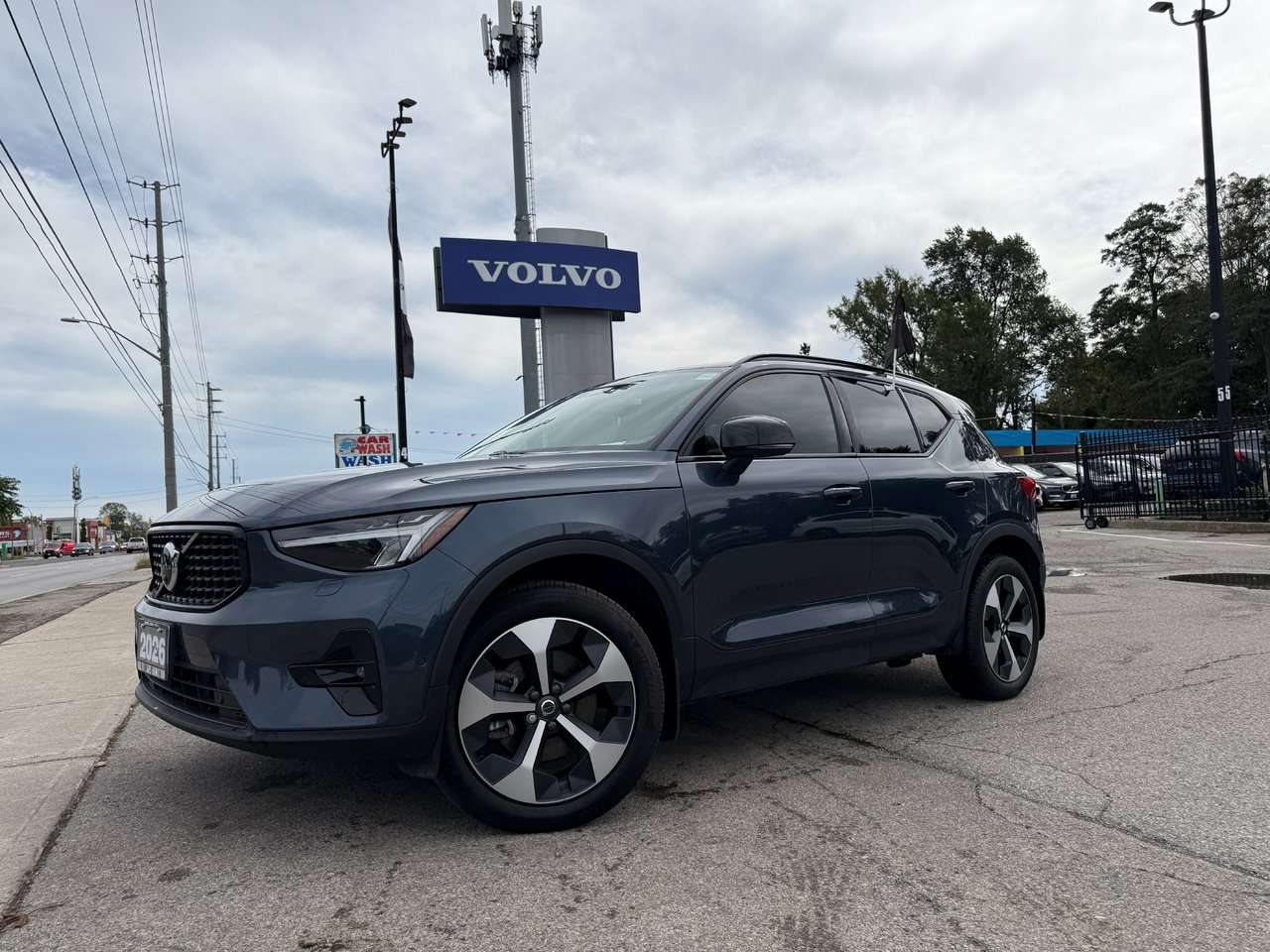 2026 Volvo XC40 Plus Dark Theme