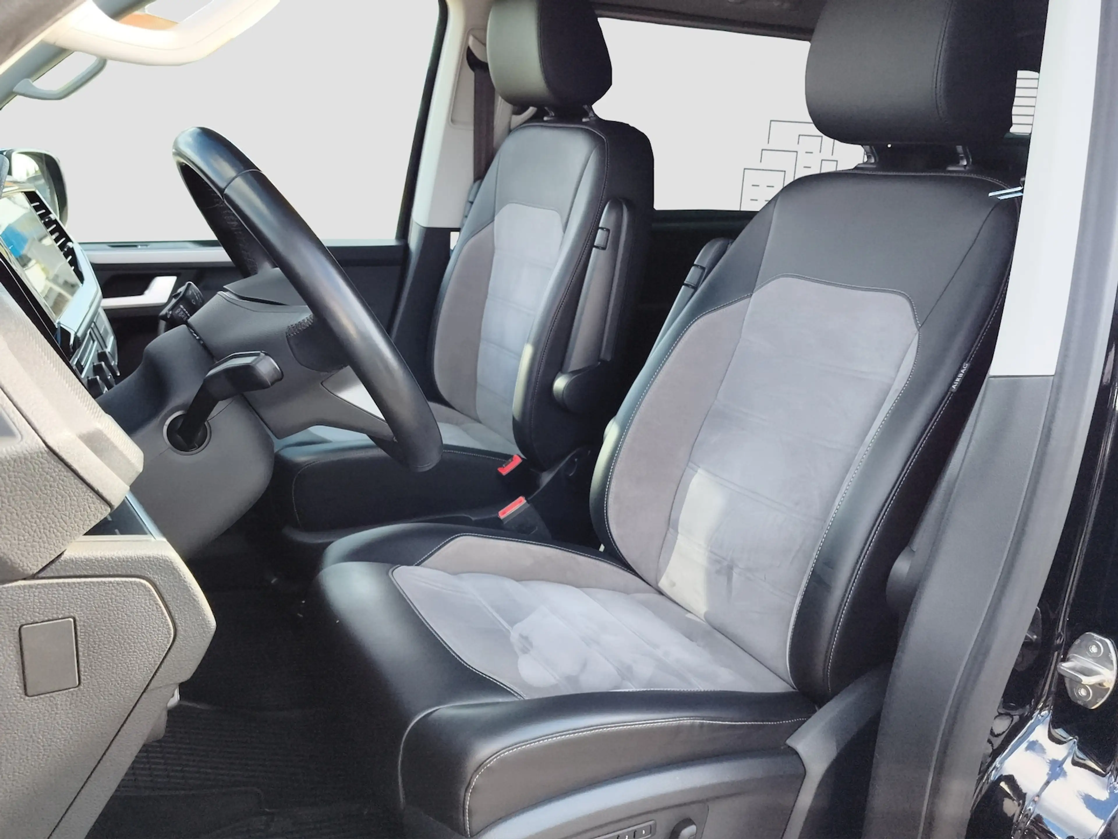 Volkswagen T6.1 Multivan 2.0 TDI 4MOTION AHK ACC Standheiz. — photo 7