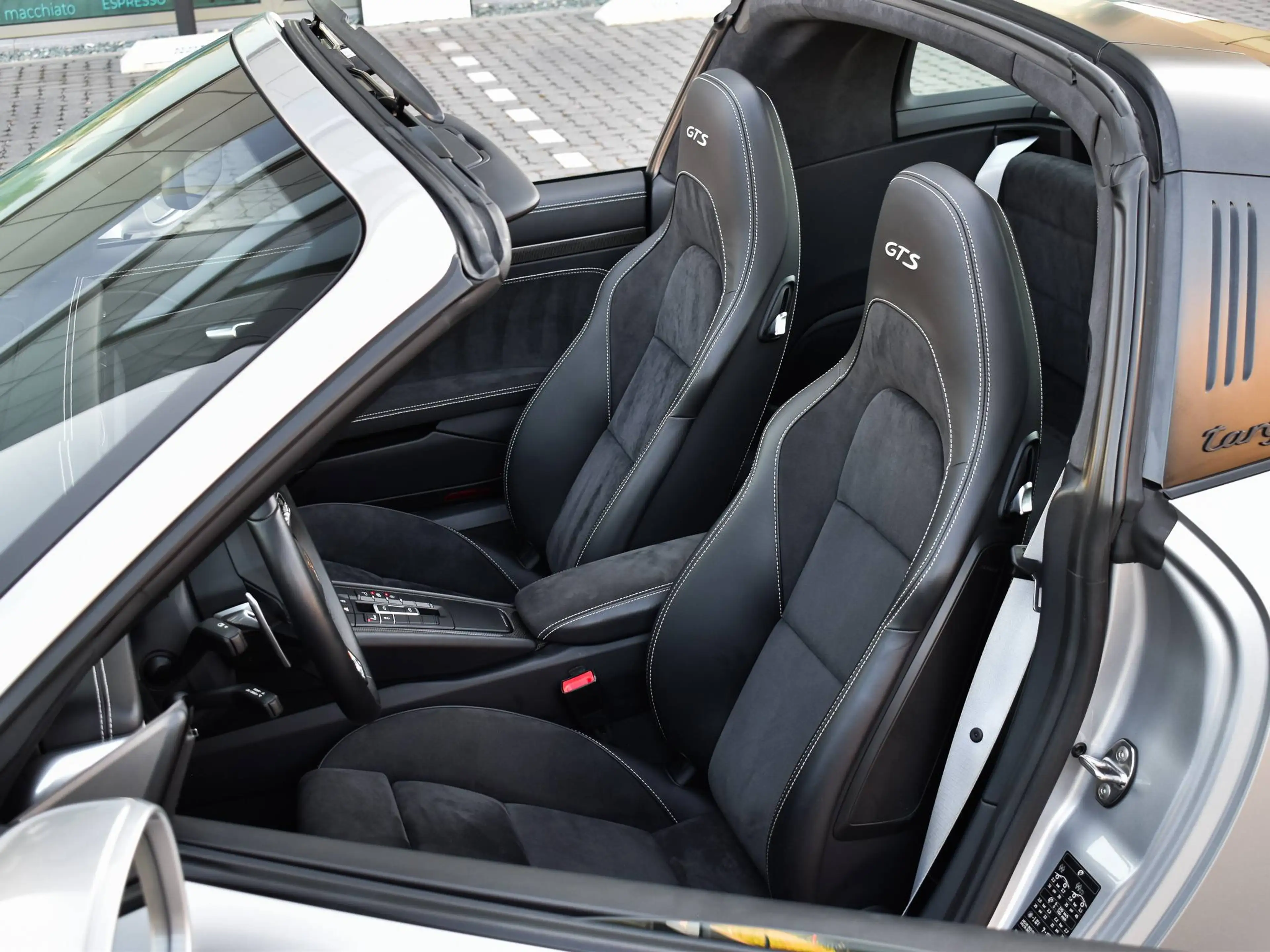 Porsche 911 991 Targa 4 GTS / GT Silver / Top Condition / Carbon / Rear axle steering / FULL — photo 4