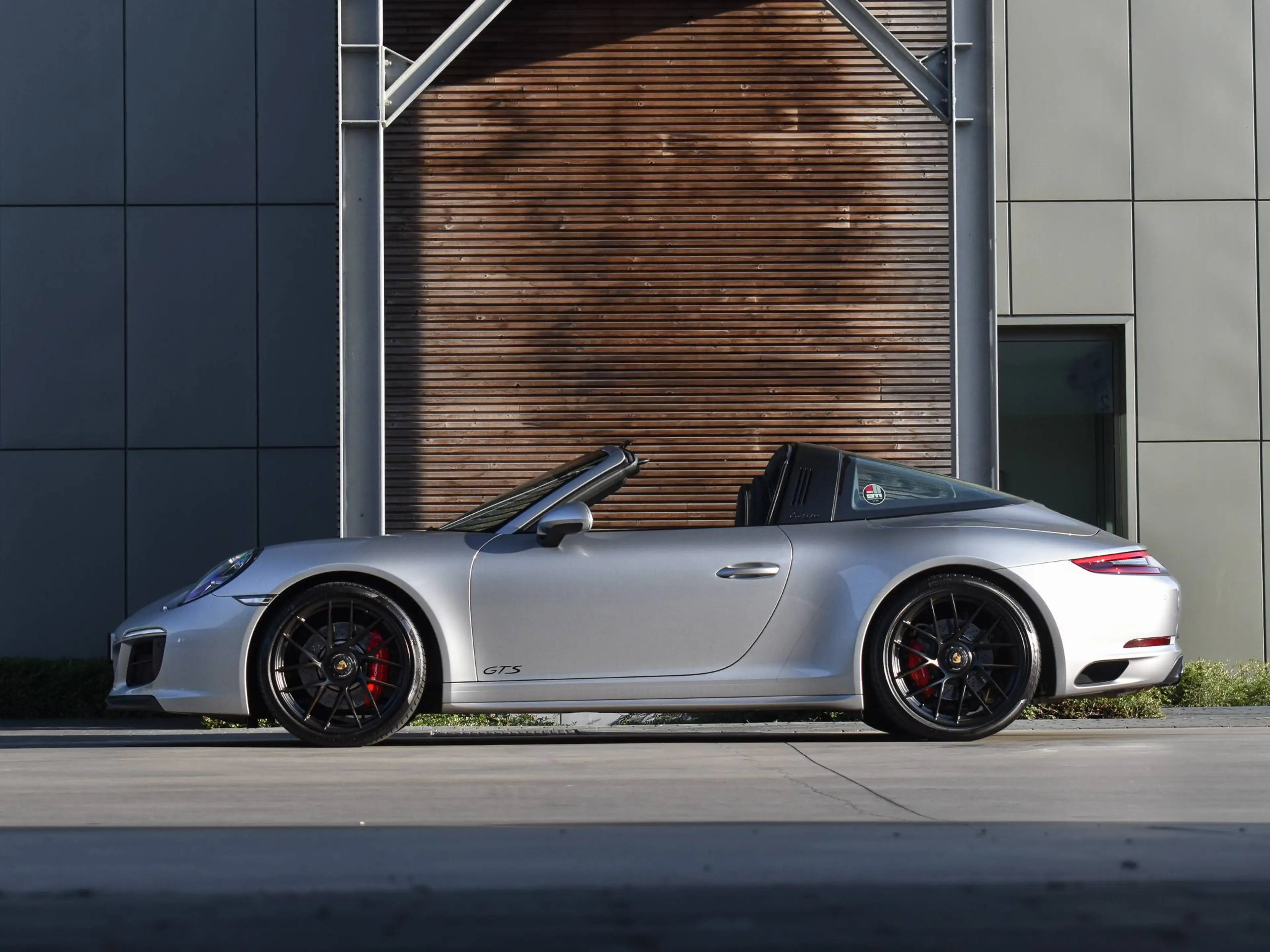 Porsche 911 991 Targa 4 GTS / GT Silver / Top Condition / Carbon / Rear axle steering / FULL — photo 7