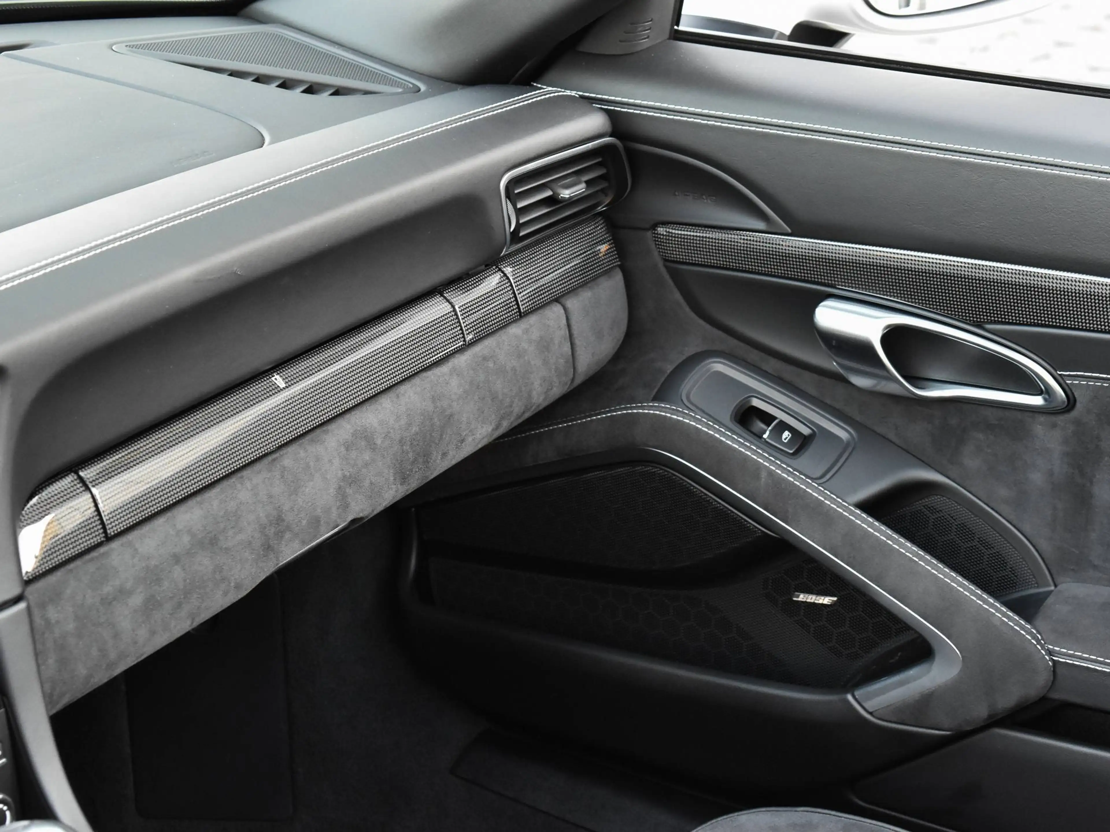 Porsche 911 991 Targa 4 GTS / GT Silver / Top Condition / Carbon / Rear axle steering / FULL — photo 12