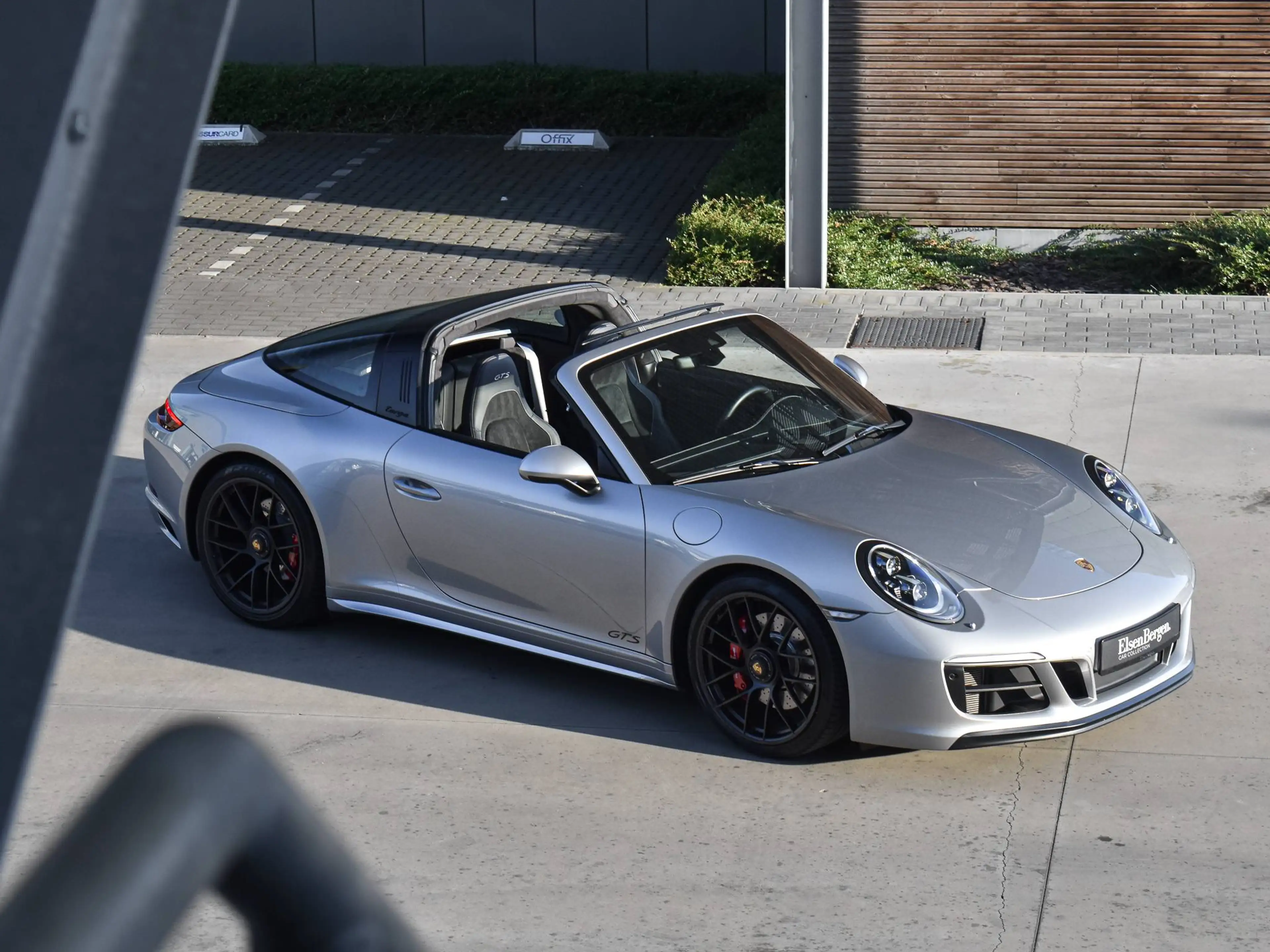 Porsche 911 991 Targa 4 GTS / GT Silver / Top Condition / Carbon / Rear axle steering / FULL — photo 13