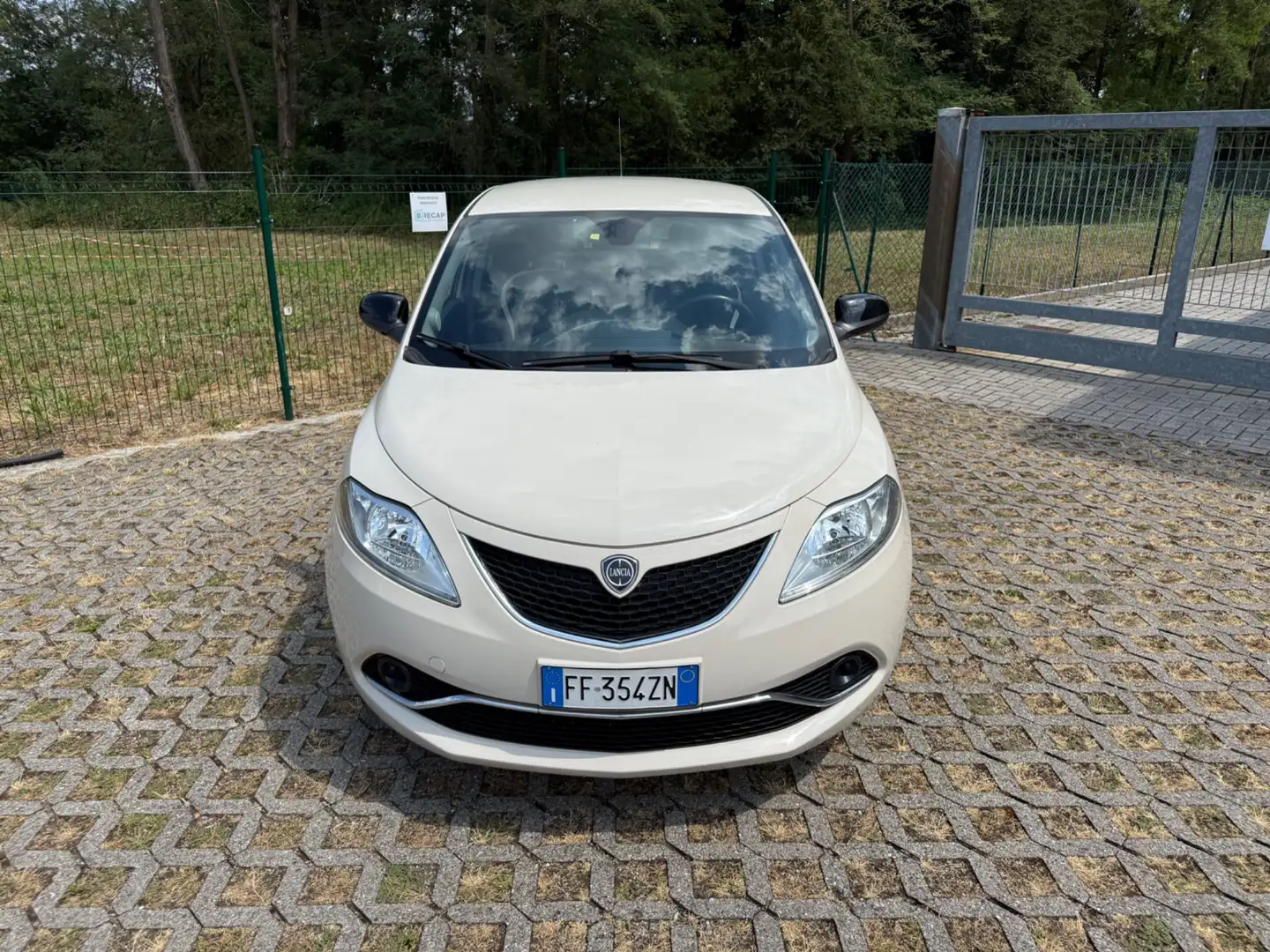 Lancia Ypsilon Ypsilon 1.2 69 CV 5 porte Navi*Aux*Usb Beige - 2