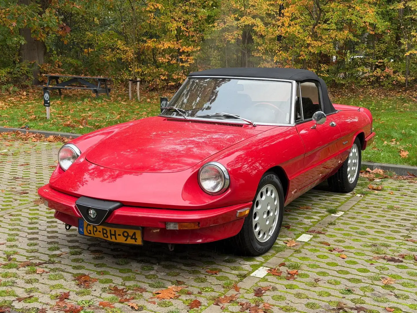 Alfa Romeo Spider 2.0 Rood - 2