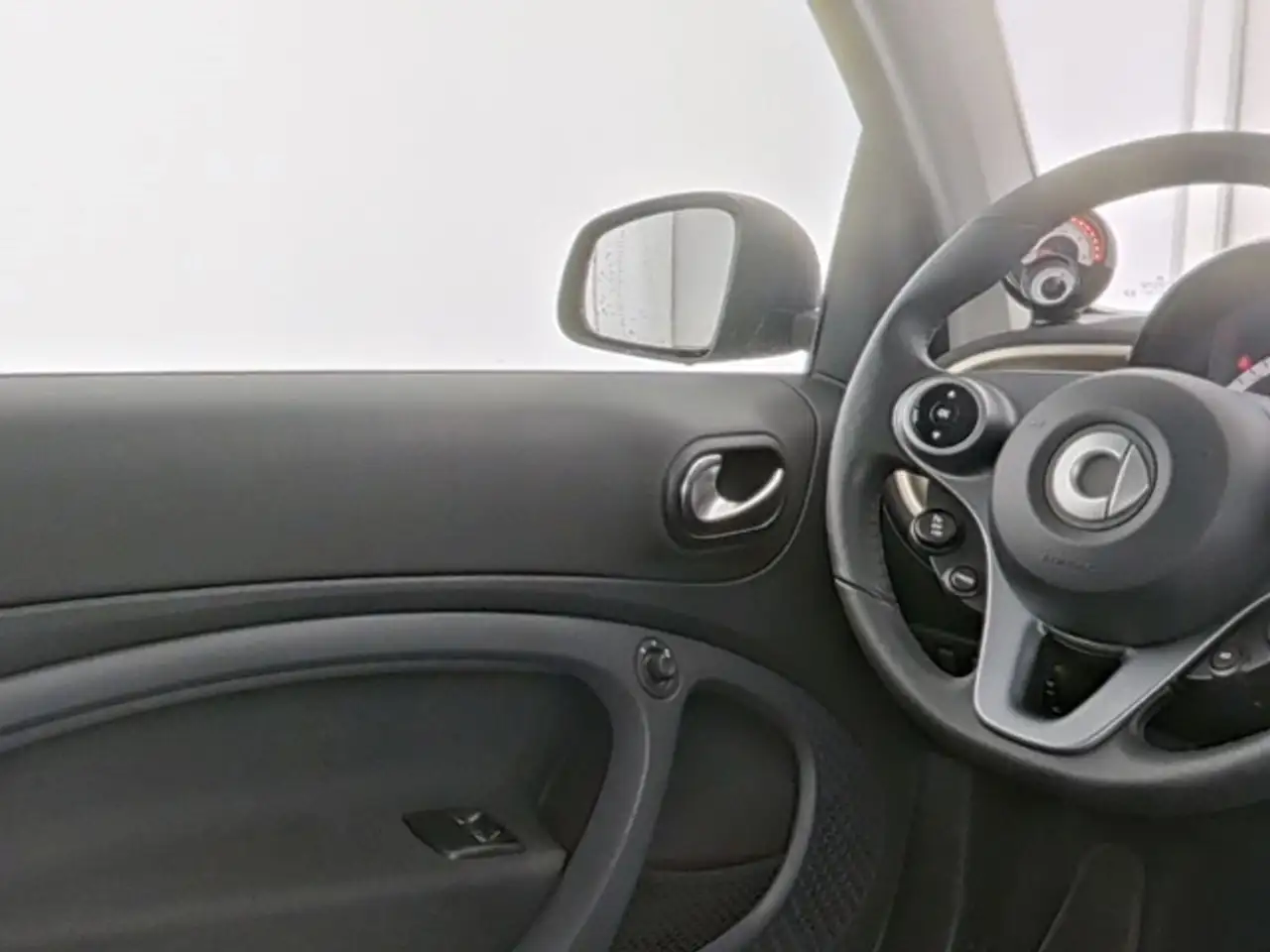 smart forTwo 2024 — фото 9