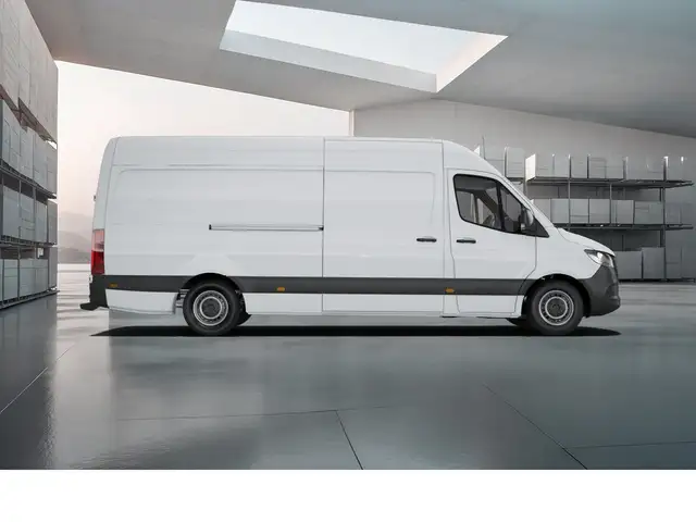 Mercedes-Benz Sprinter view 6