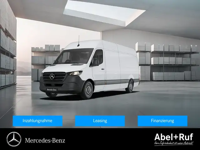 Mercedes-Benz Sprinter main image