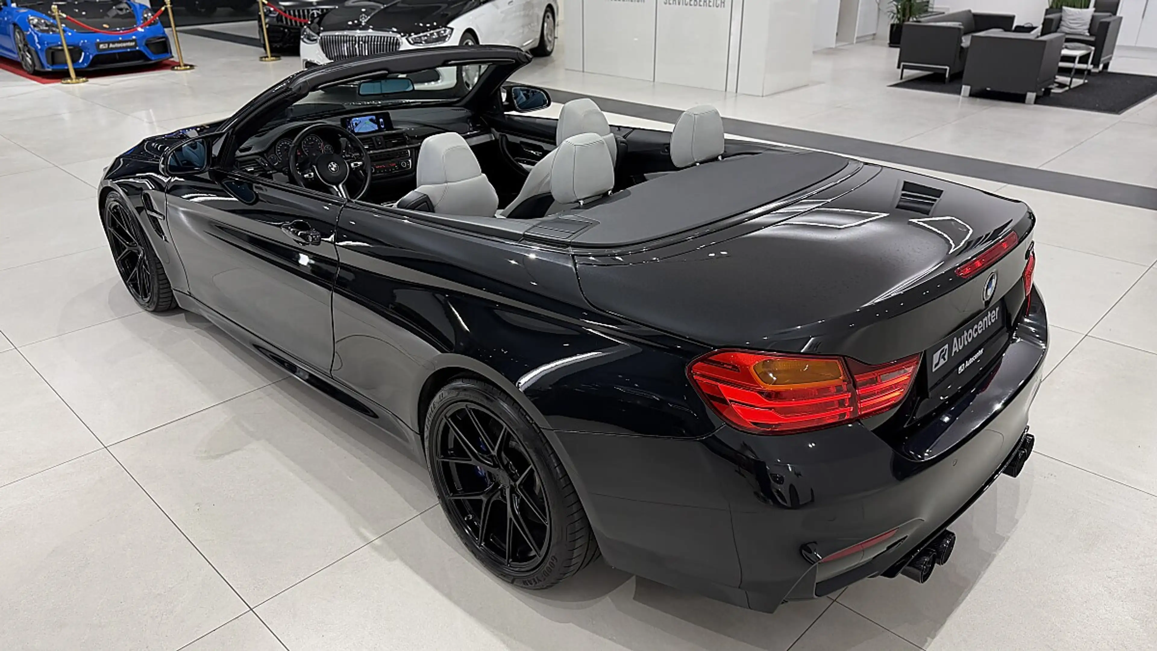 BMW M4 Cabrio M-DKG Aut. (F83) — photo 13