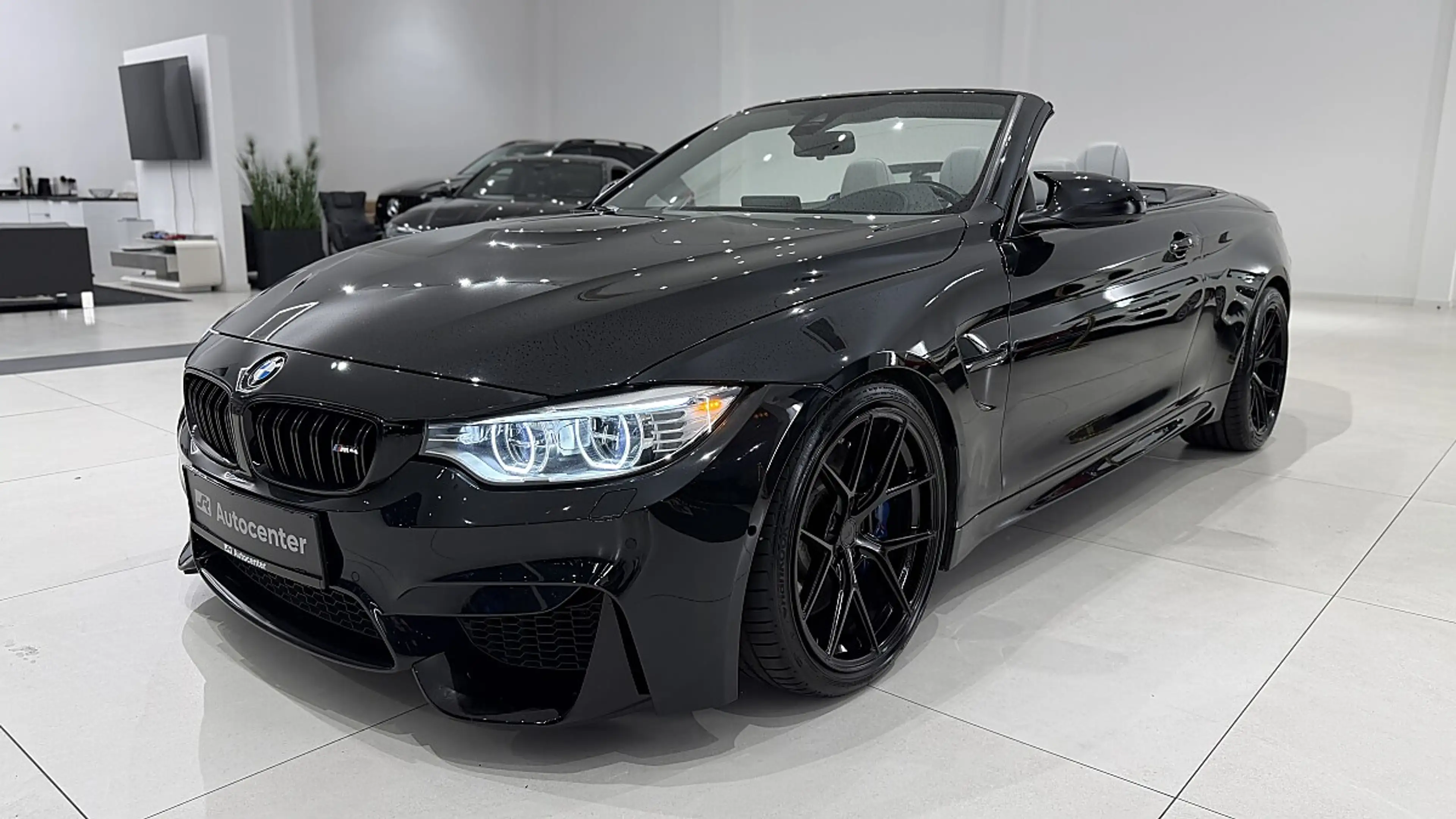 BMW M4 Cabrio M-DKG Aut. (F83)