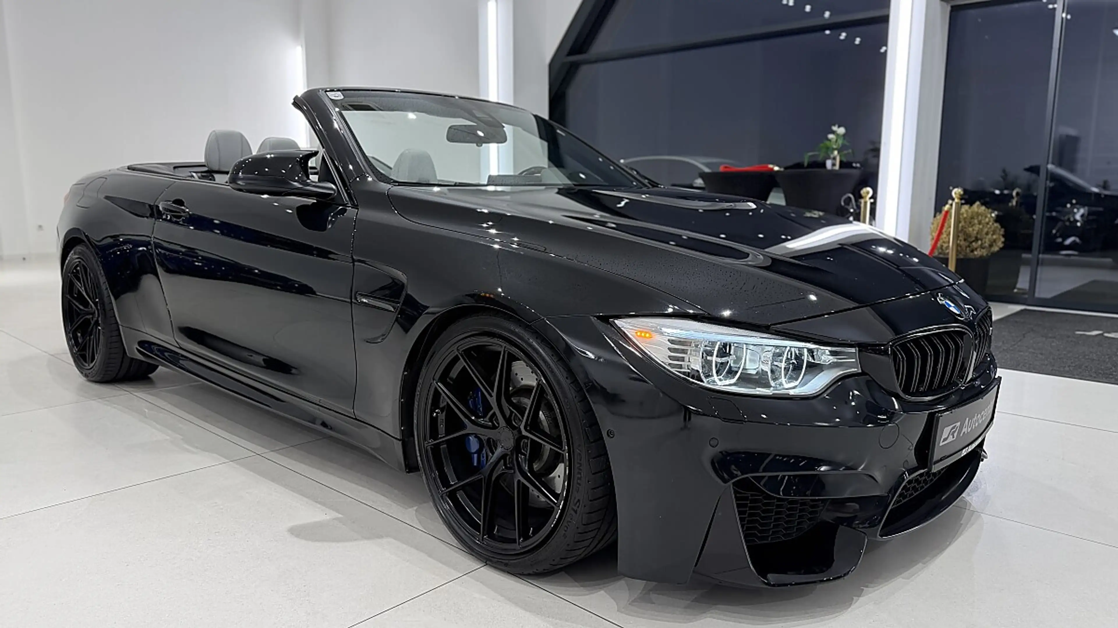 BMW M4 Cabrio M-DKG Aut. (F83) — photo 4