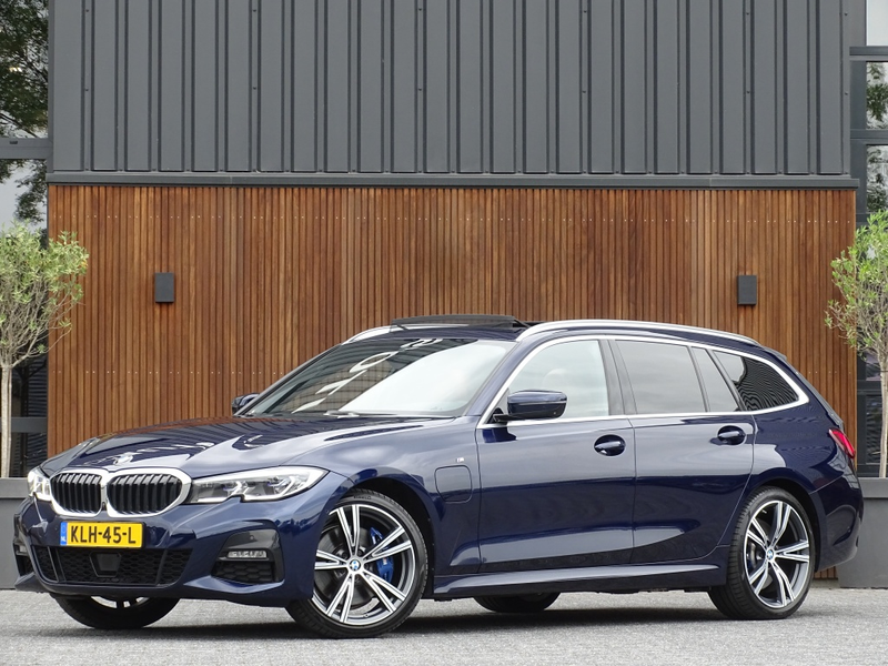 BMW 330 3-serie 330e 292PK M-sport Individual / Laser / 36