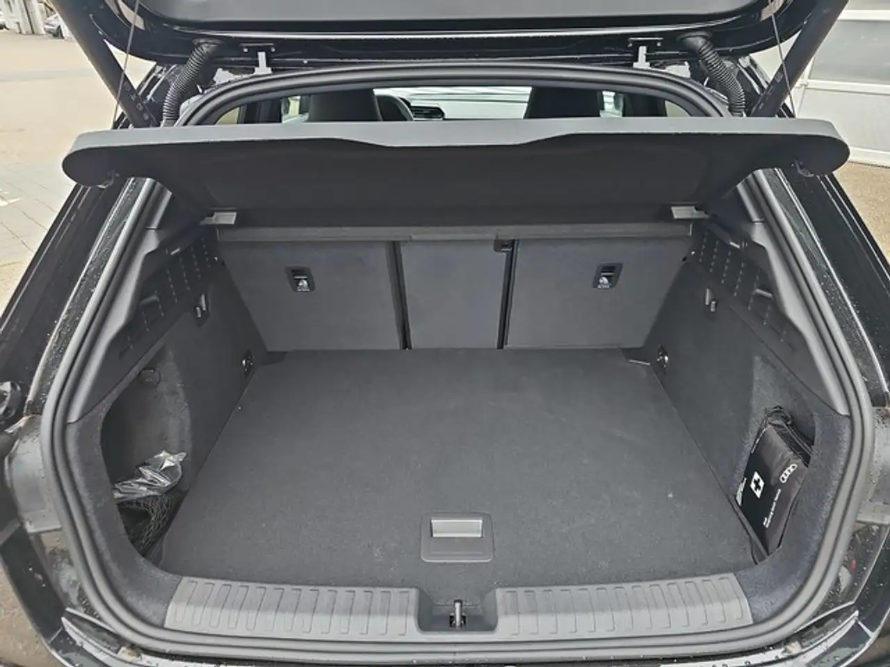Audi RS3 RS 3 Sportback 2.5 TFSI quattro S-tr. Matrix Pano 13
